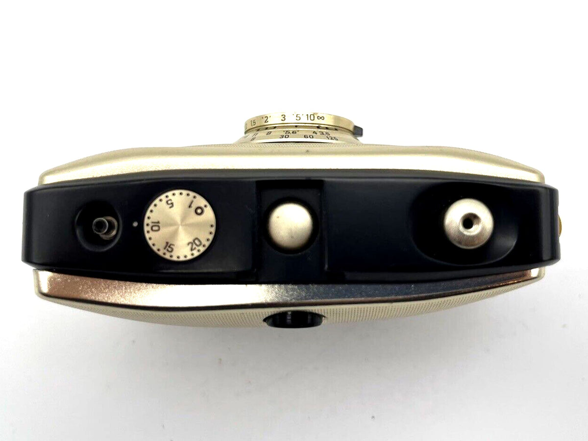 Pentacon Penti II Meyer Optik Domiplan 3.5/30, appareil photo compact argentique 35 mm