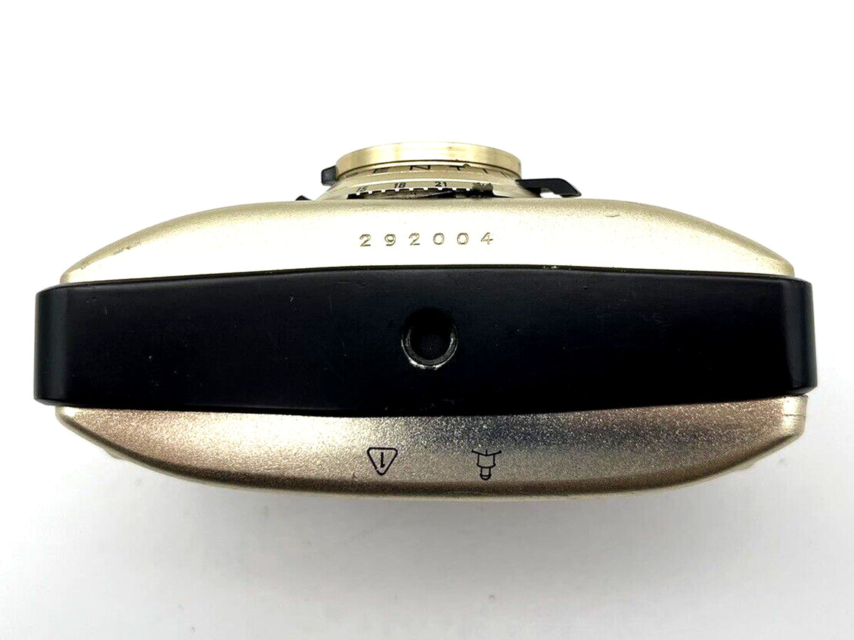 Pentacon Penti II Meyer Optik Domiplan 3.5/30, appareil photo compact argentique 35 mm