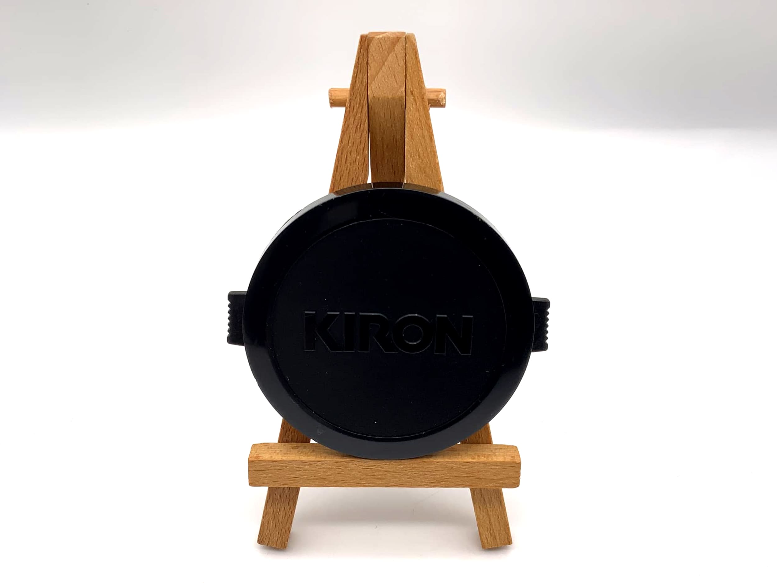 Kiron lens front cap 62mm lens cap