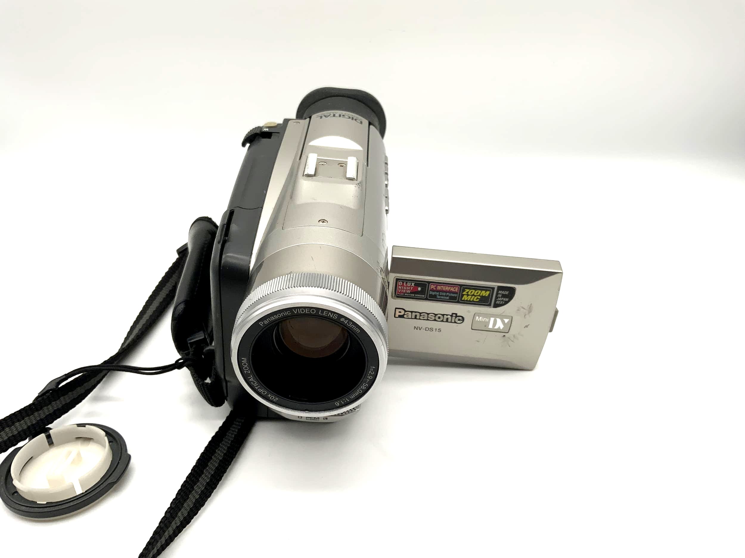 Panasonic NV-DS15 NV-DS15EG camcorder video camera with battery