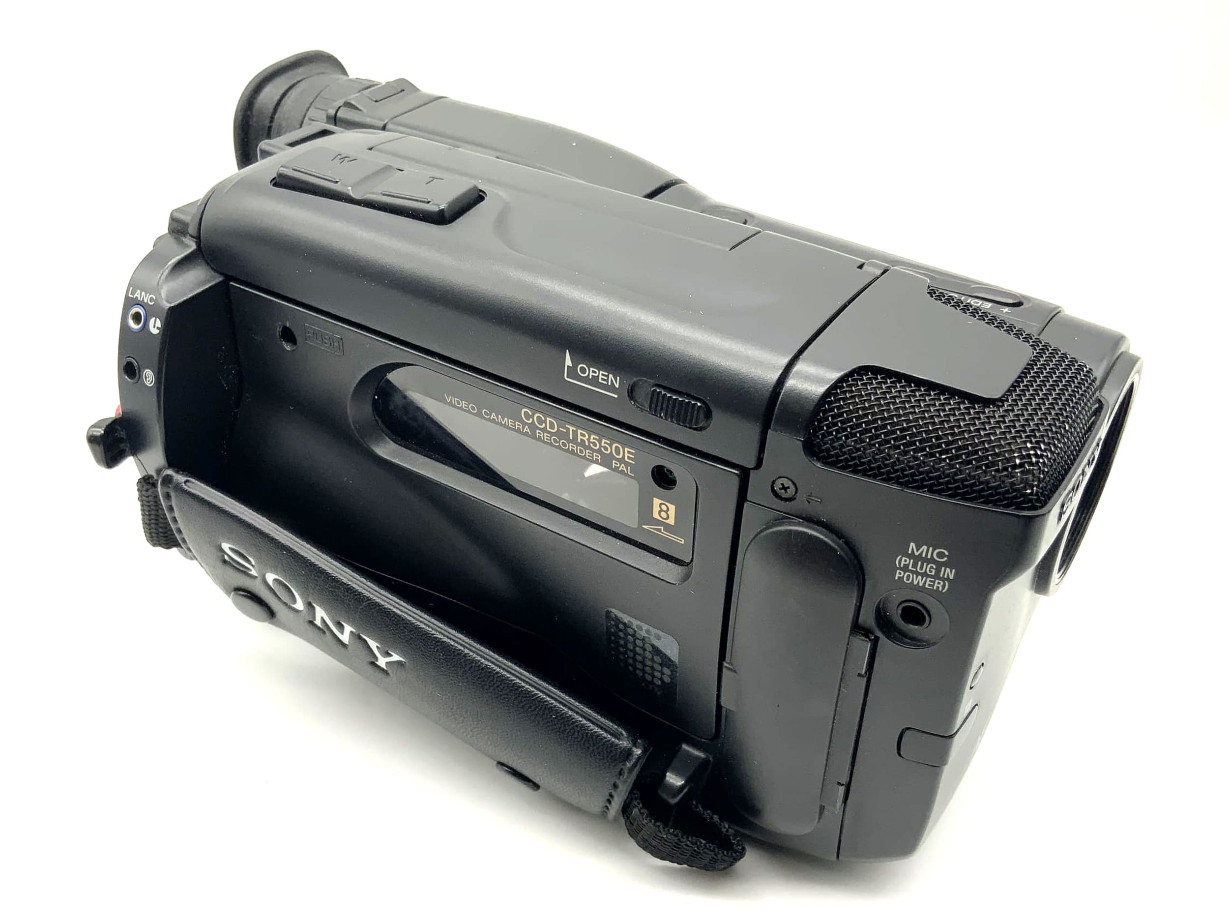 Sony Video 8 Handycam CCD-TR550E camcorder video camera with battery