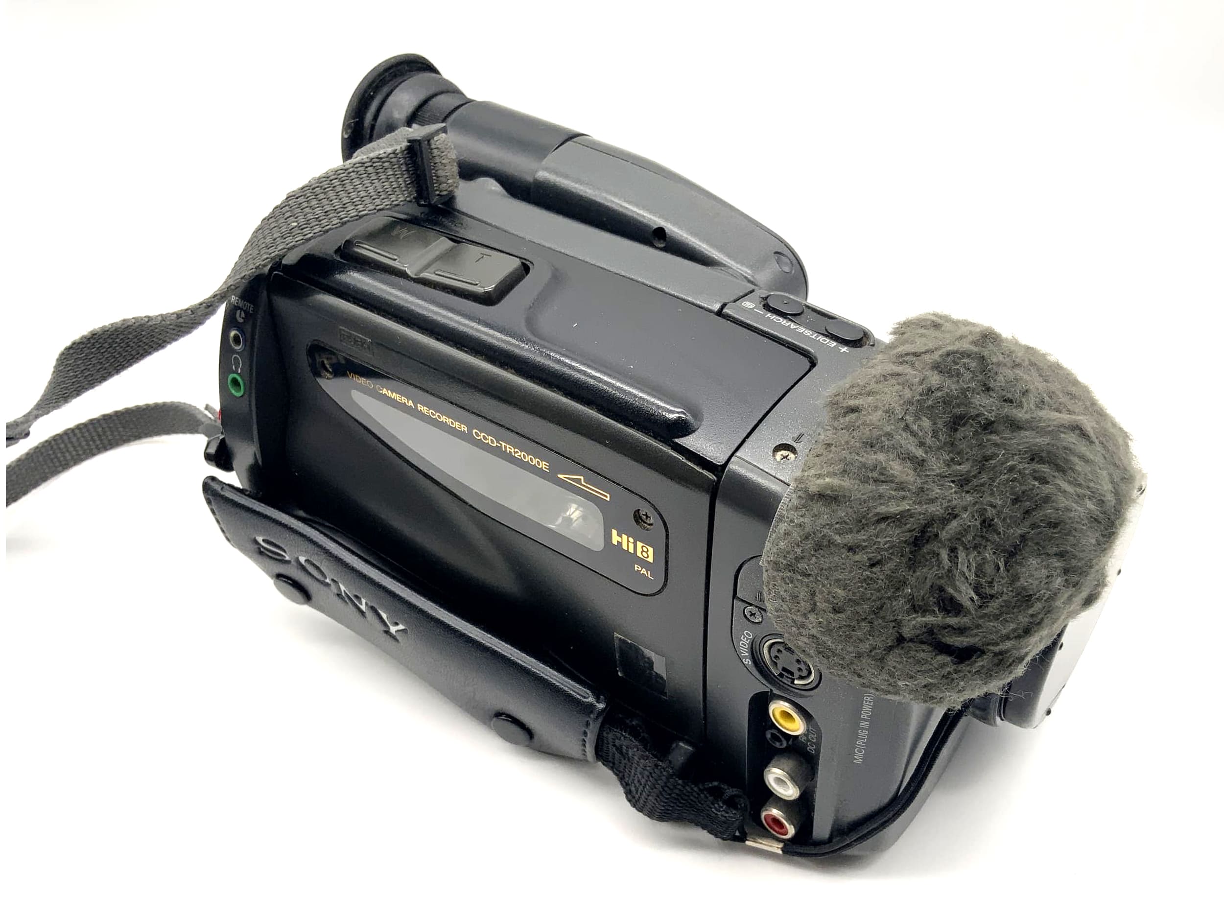 Caméscope Sony Handycam Hi8 CCD-TR2000E avec batterie
