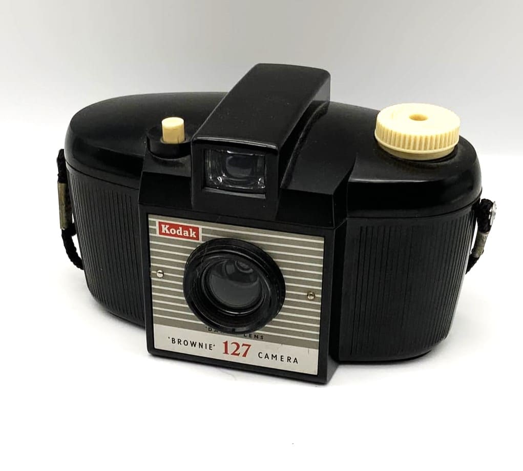 Appareil photo argentique Kodak Brownie 127, boîtier en bakélite, pellicule.