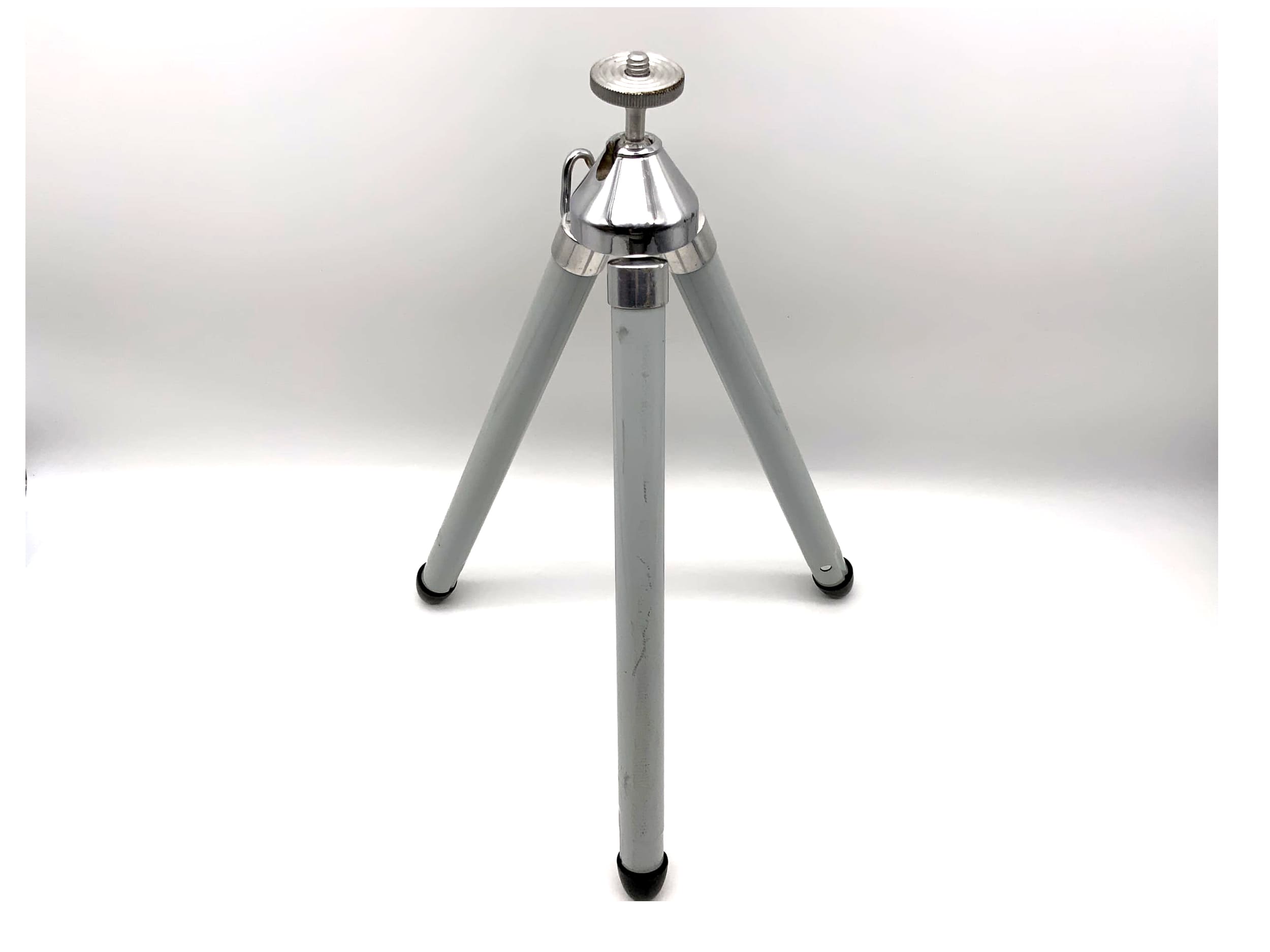 trépied de table, trépied, trépied à trois pieds, trépied de poche