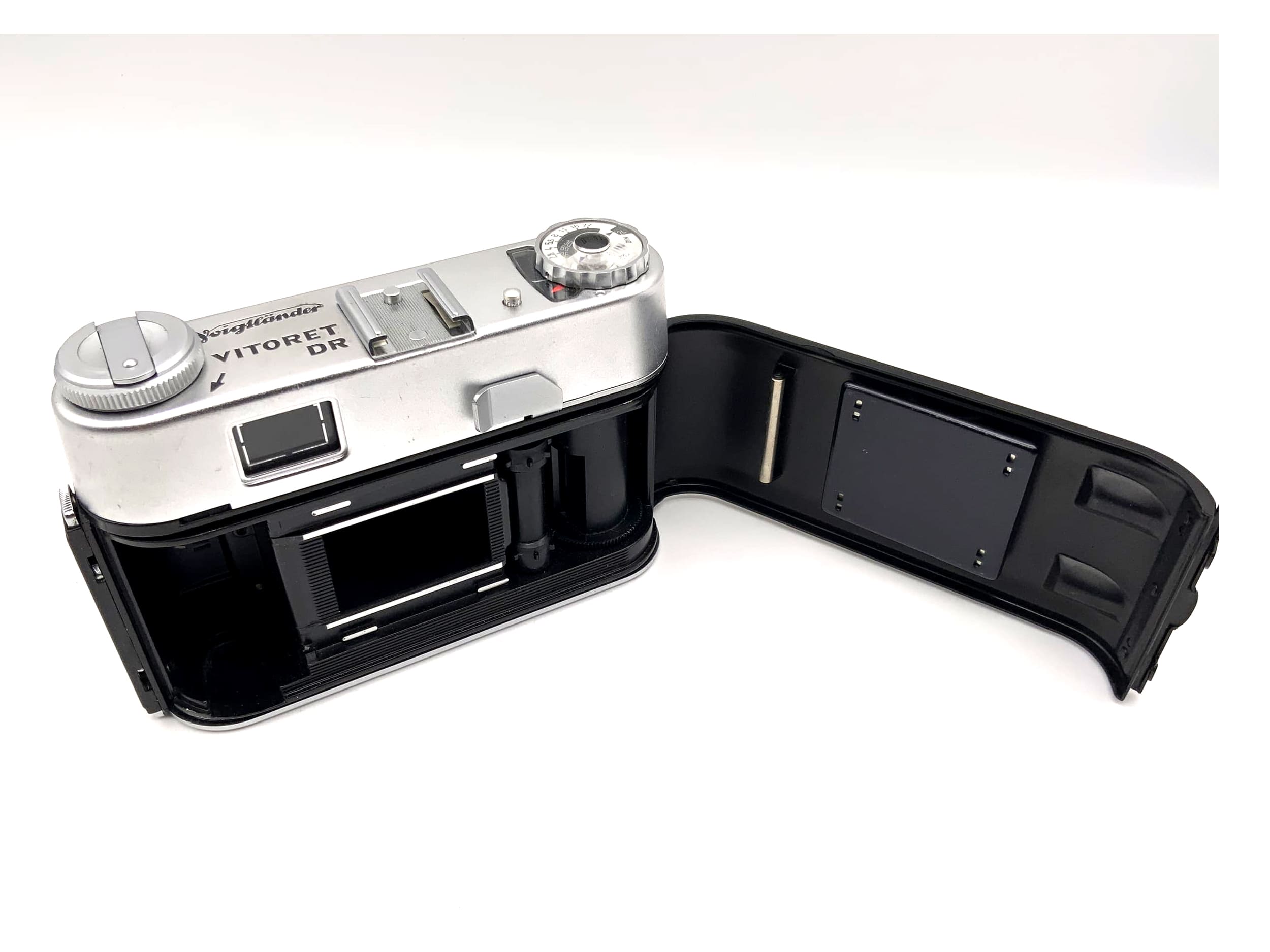 Appareil photo télémétrique Voigtländer Vitoret DR avec Color Lanthar 50mm 2.8 Prontor 300