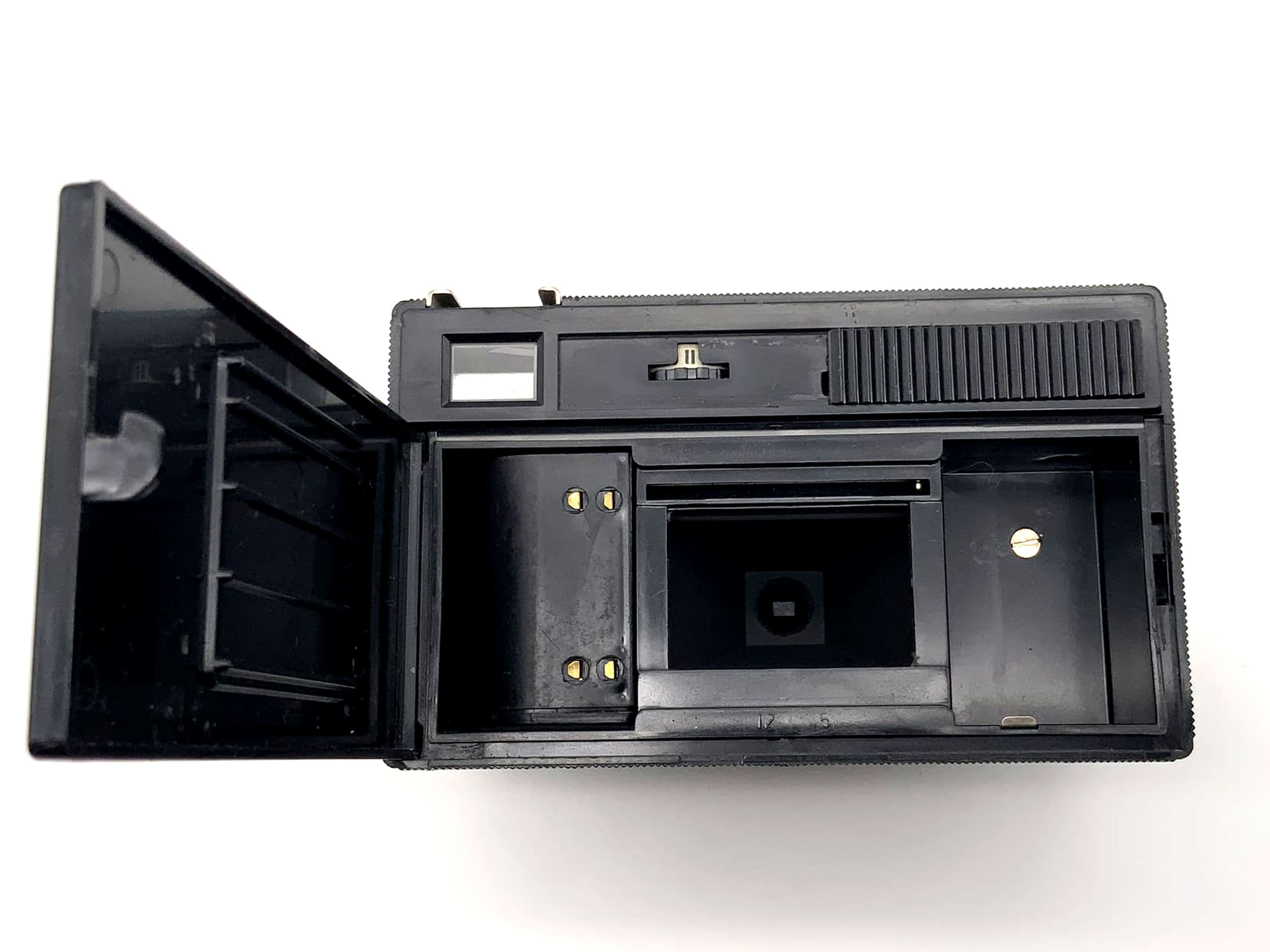 Beirette SL100 viewfinder camera with Chromar 35mm compact camera