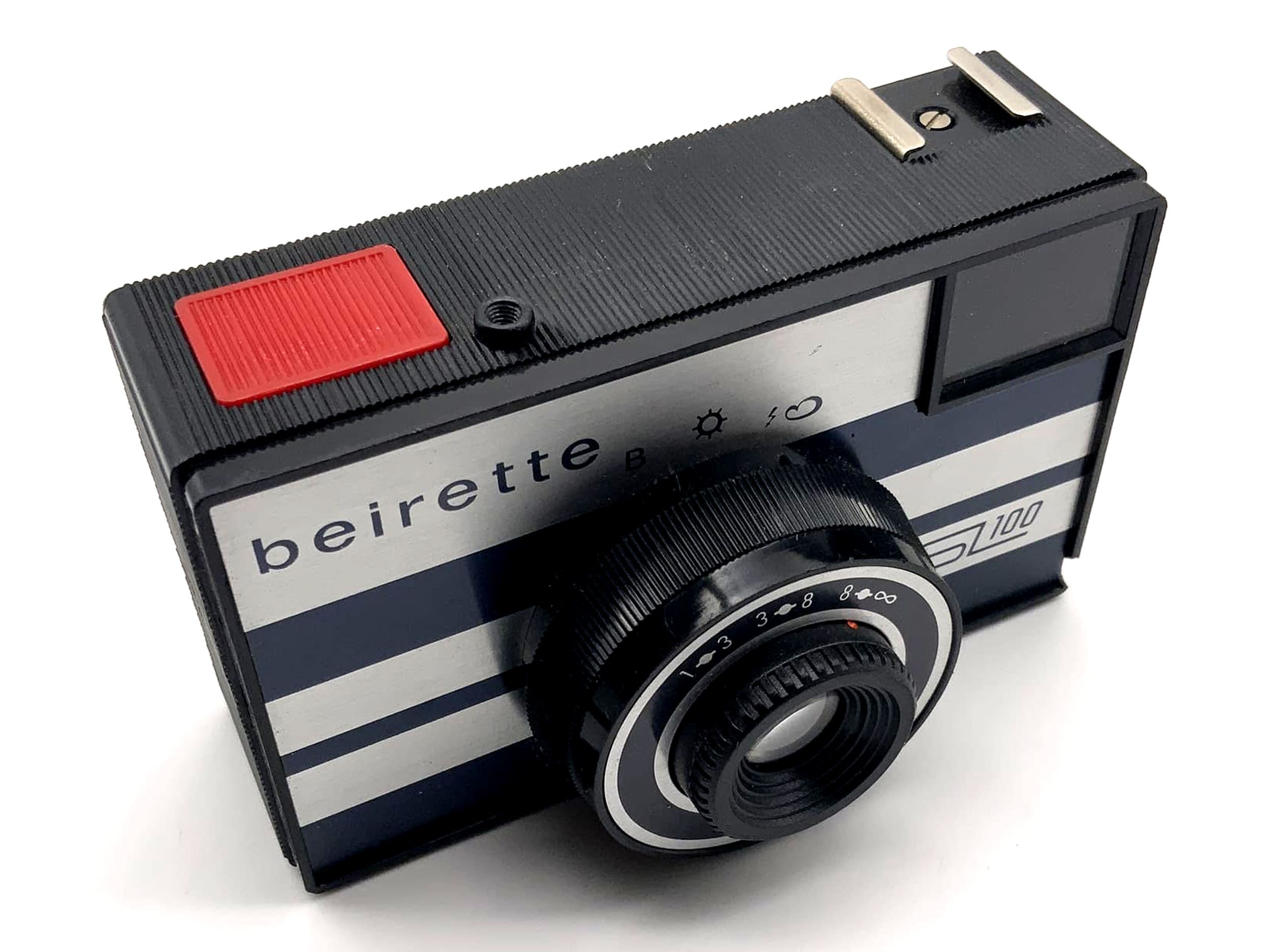 Beirette SL100 viewfinder camera with Chromar 35mm compact camera