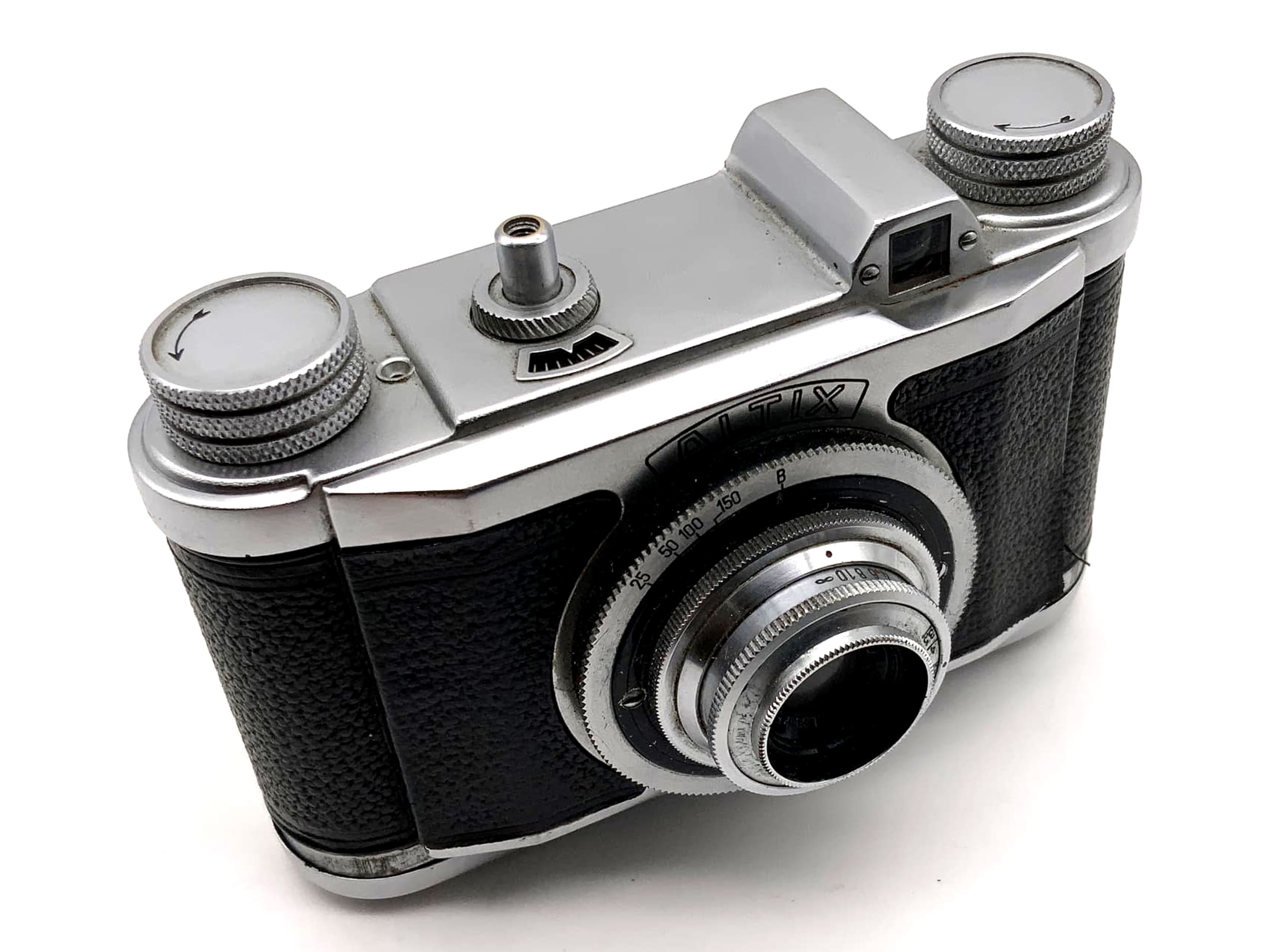 Appareil photo compact 35 mm Altix à viseur inconnu avec objectif Row Tagonar 35 mm 1:3