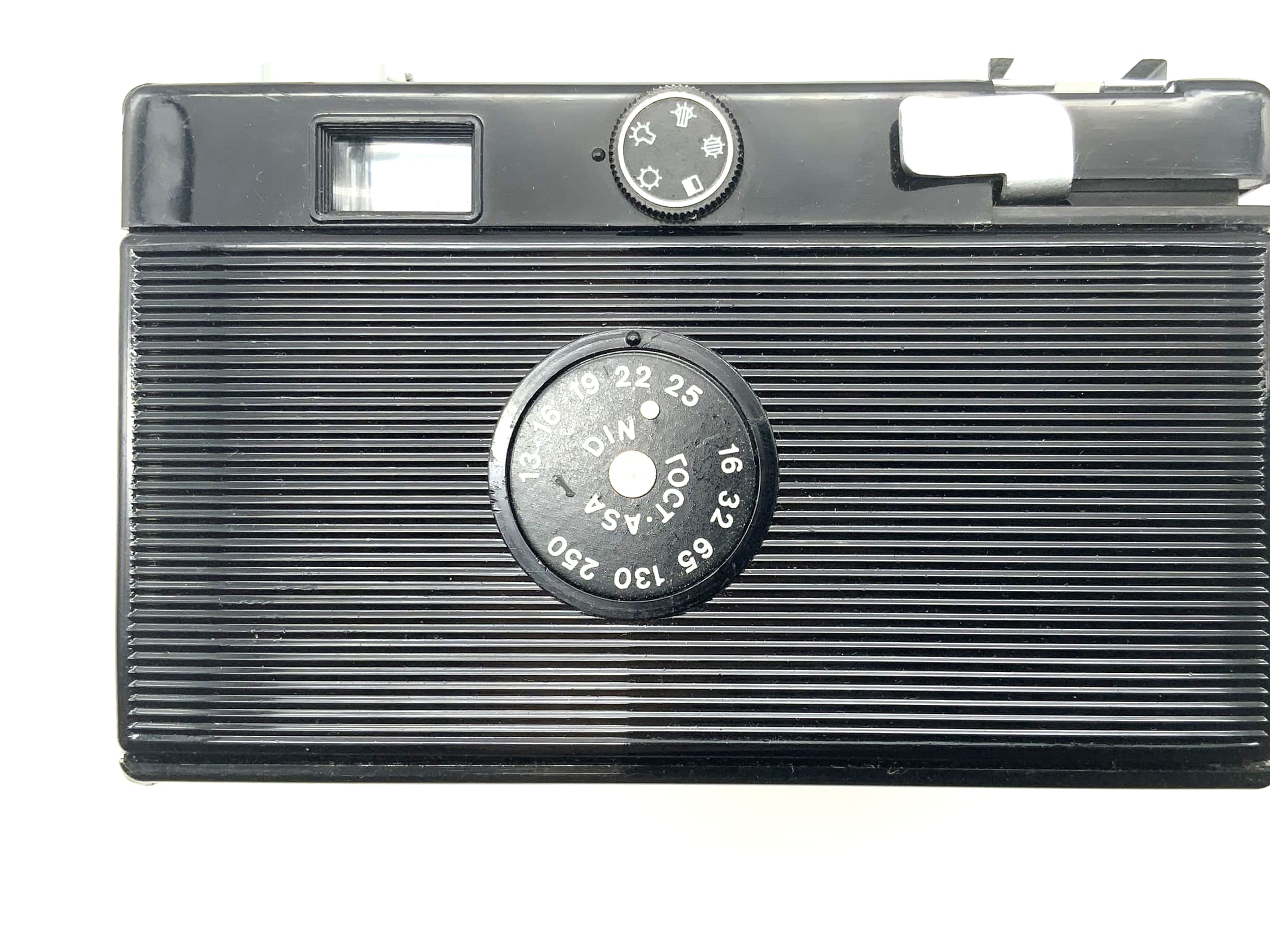 Belomo Vilia viewfinder camera with 69-3 40mm 1:4 35mm compact camera