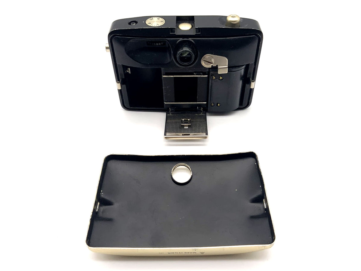 Appareil photo télémétrique Pentacon Penti I avec objectif Domiplan 30 mm f/3,5 et 35 mm noir.