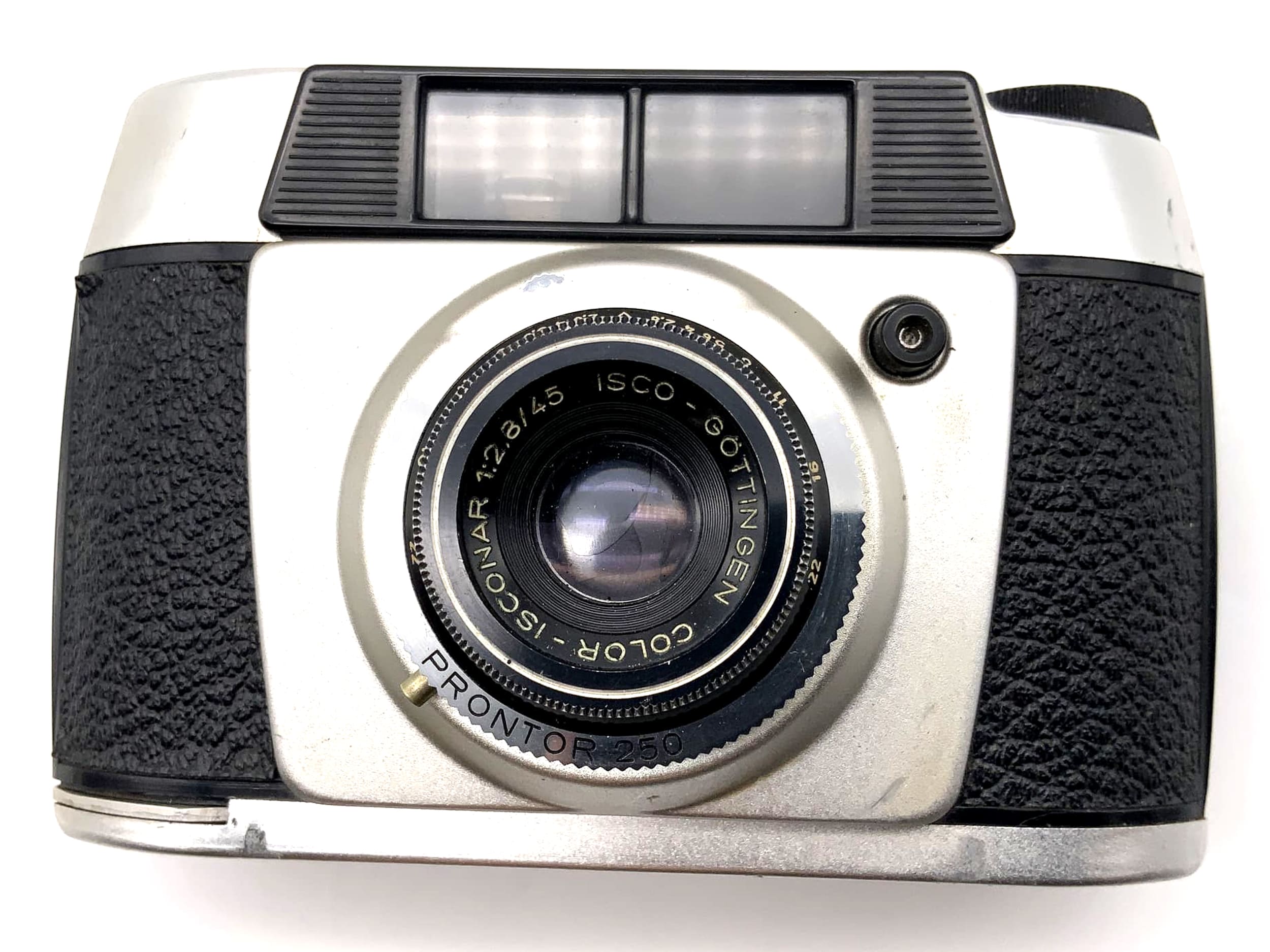 Balda Baldinette viewfinder camera with Color Isconar 45mm 1:2.8 35mm compact camera