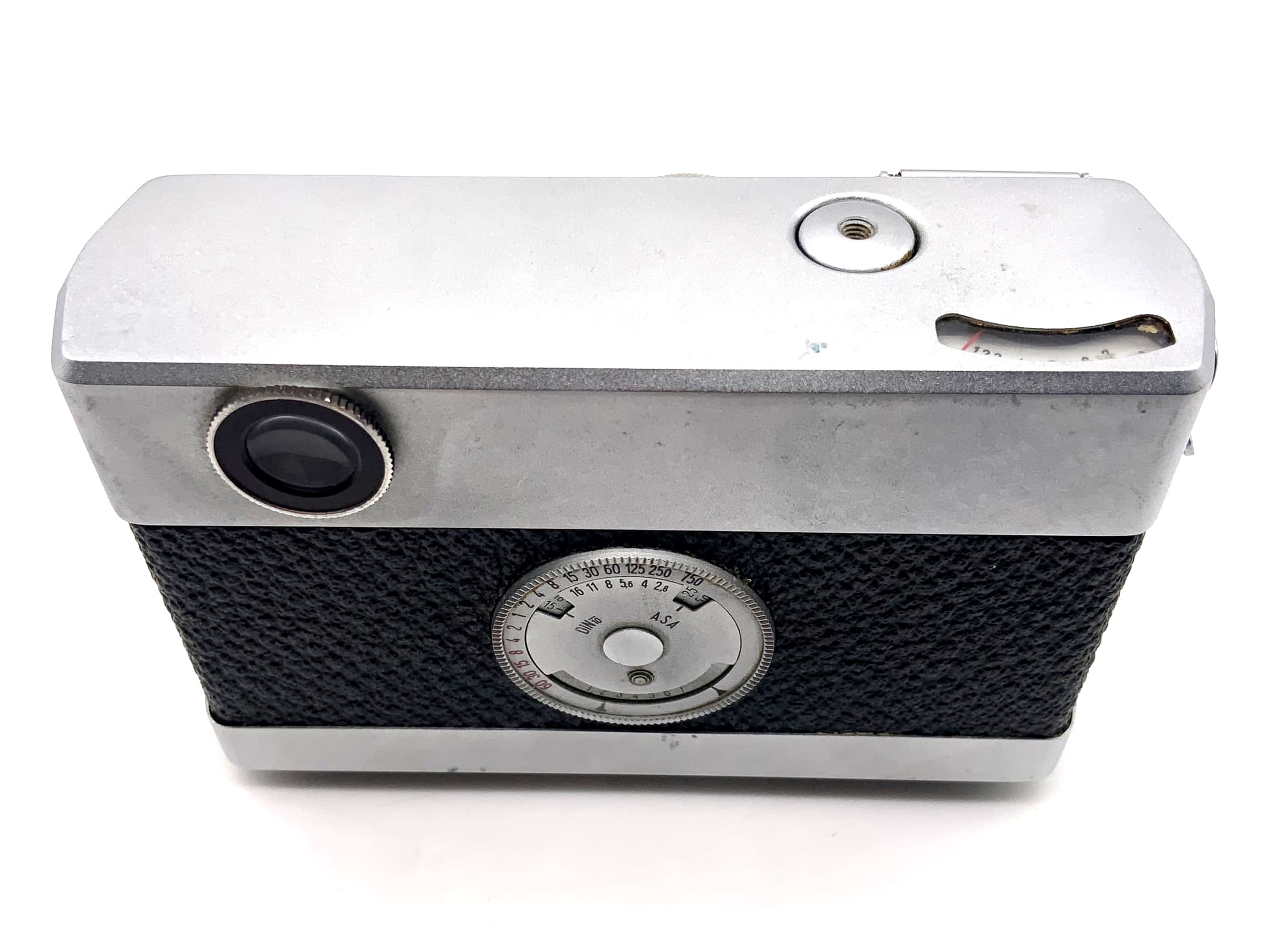 Appareil photo Carl Zeiss Werra avec viseur et objectif Tessar 50 mm f/2,8 Prestor RVS 35 mm