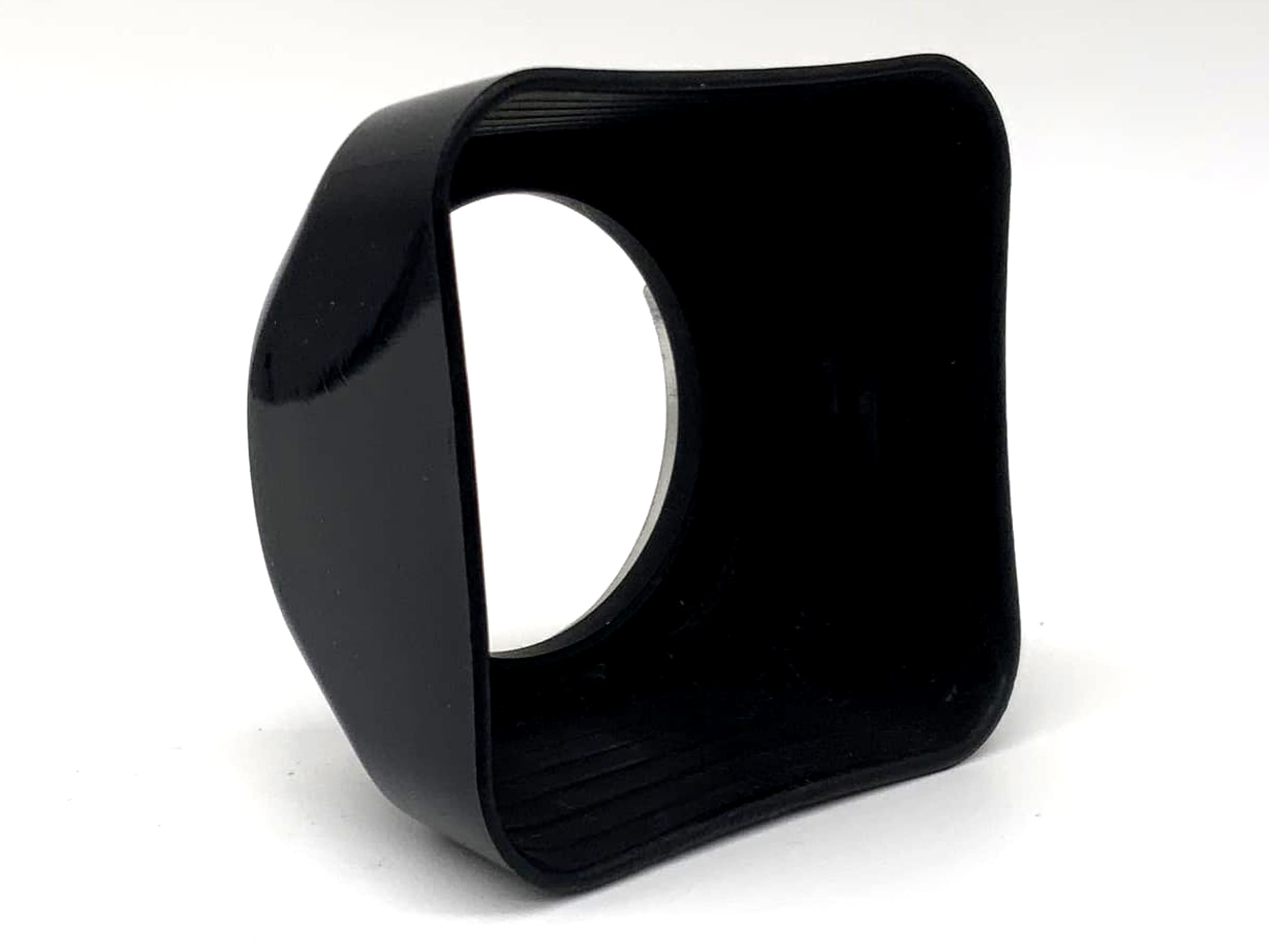 B+W 32mm rectangular lens hood