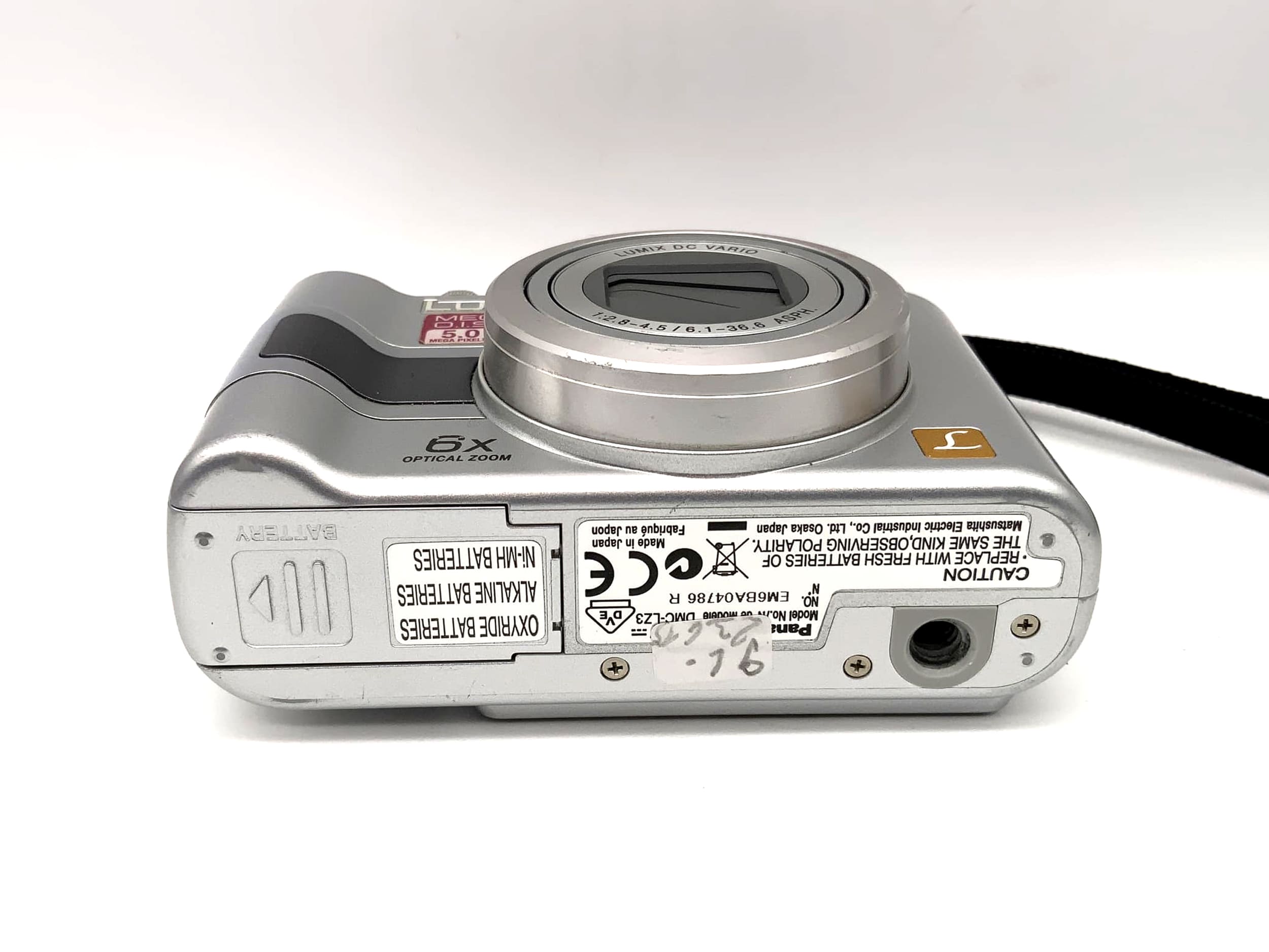 Panasonic Lumix DMC-LZ3 with DC Vario 1:2.8-4.5/6.1-36.6 6x optical zoom