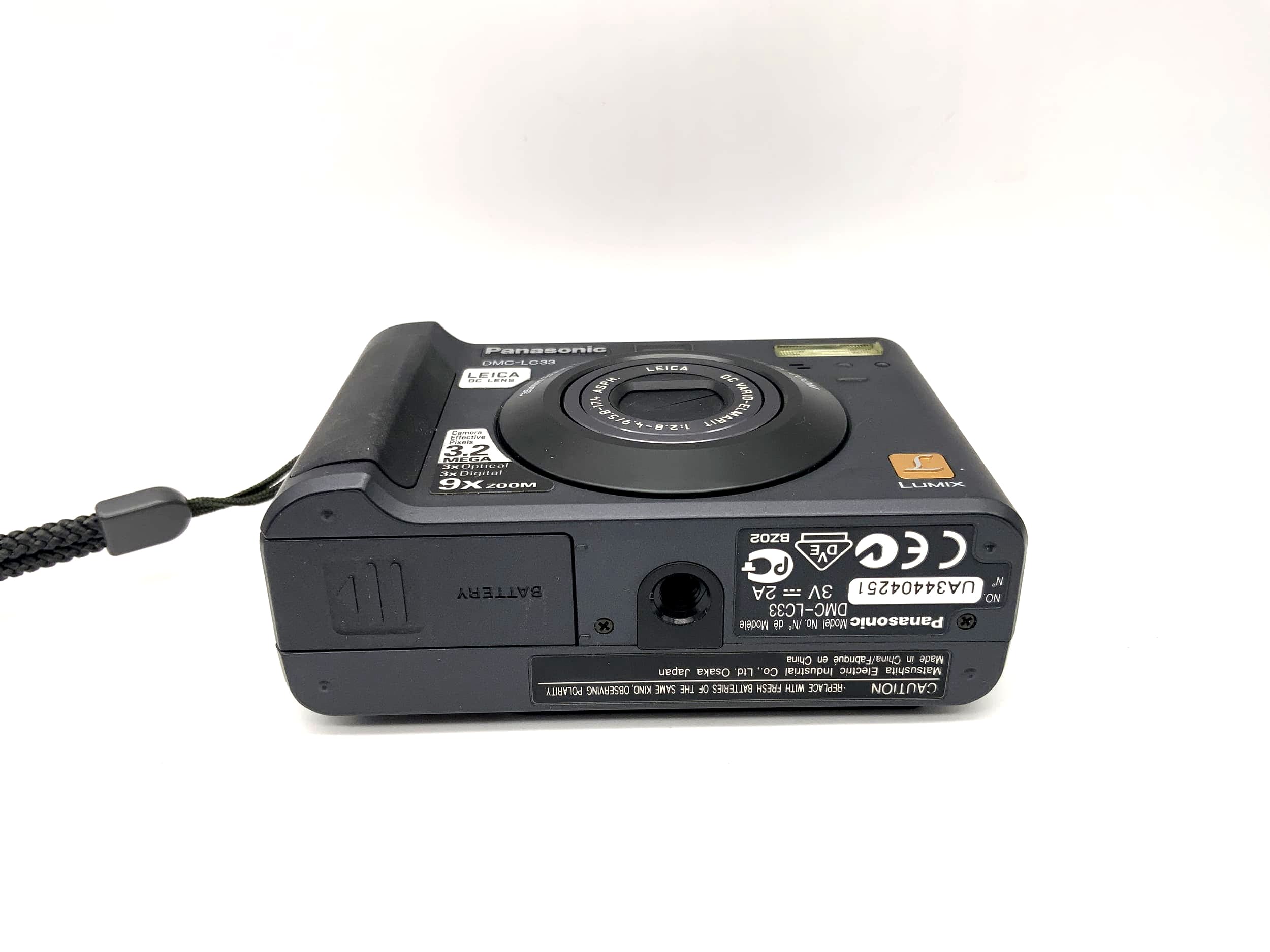 Panasonic Lumix DMC-LC33 with Leica DC Vario-Elmarit 1:2.8-4.9/5.8-17.4 3.2 MP