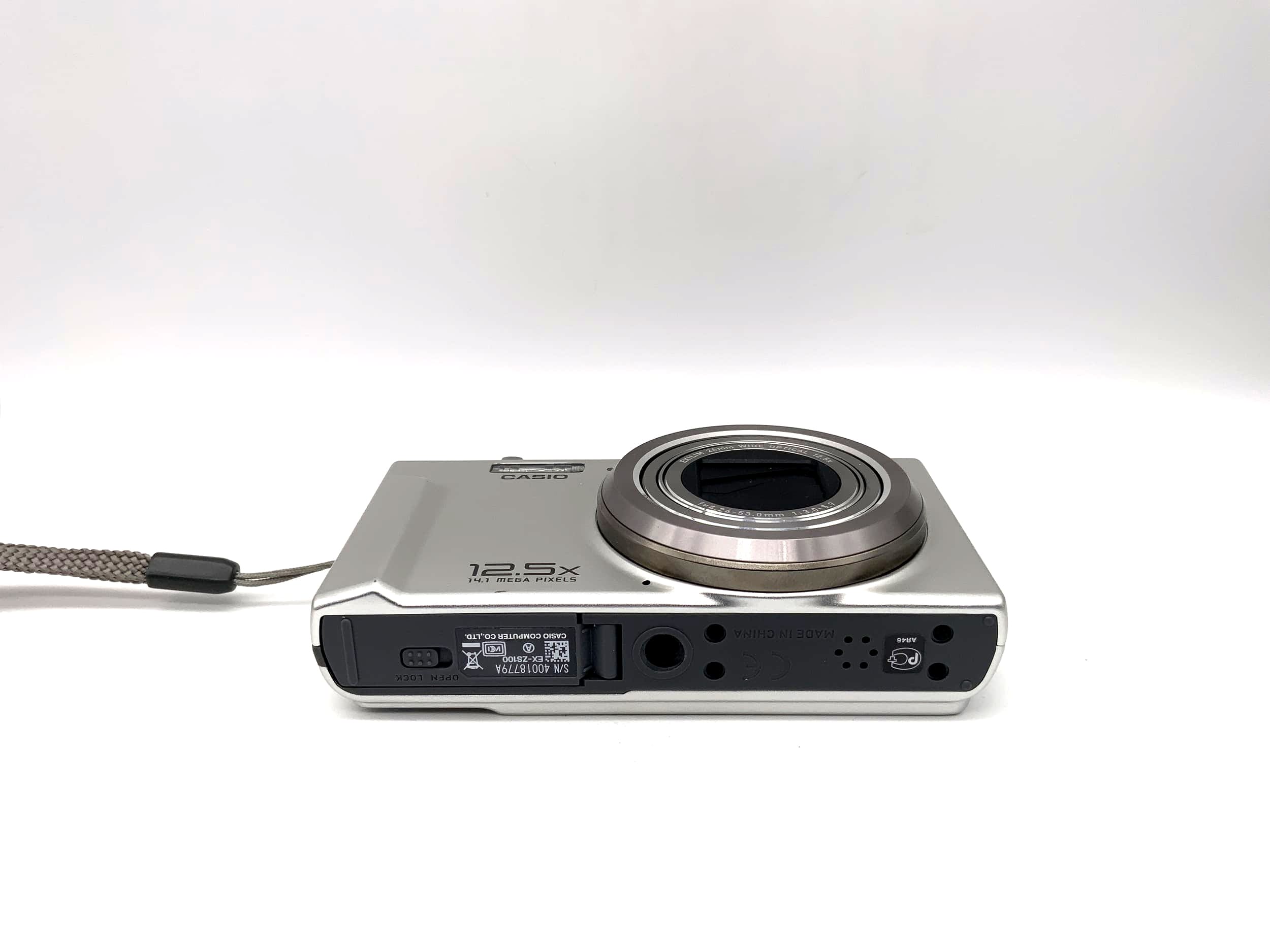 Casio Exilim EX-ZS100 24 mm Grand angle optique 12,5x = 4,24-53,0 mm, capteur CCD 1:3,0-5,9, 14,1 MP