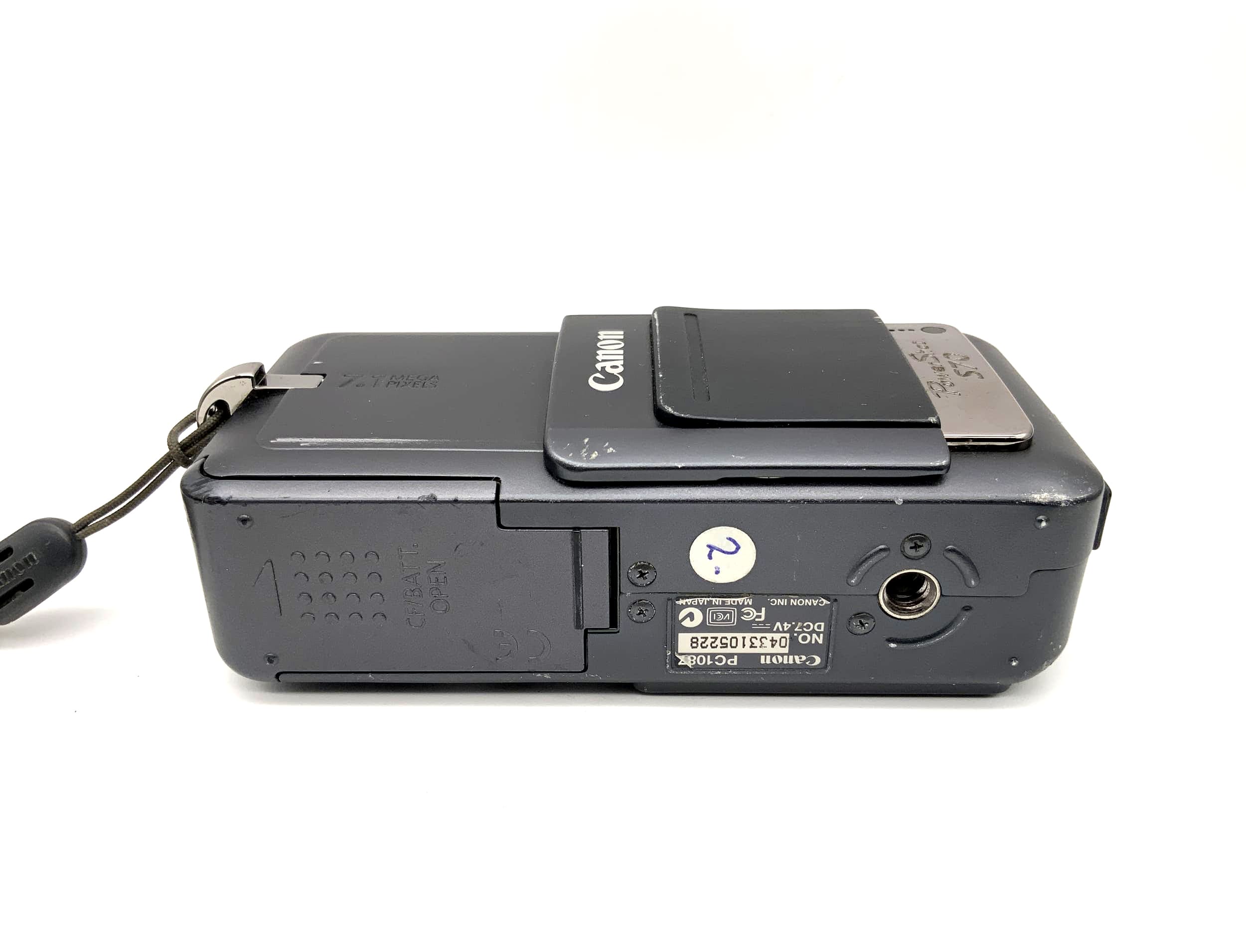 Canon PowerShot S70 with Zoom Lens 3.6x 5.8-20.7mm 1:2.8-5.3 7.1 MP Ai AF