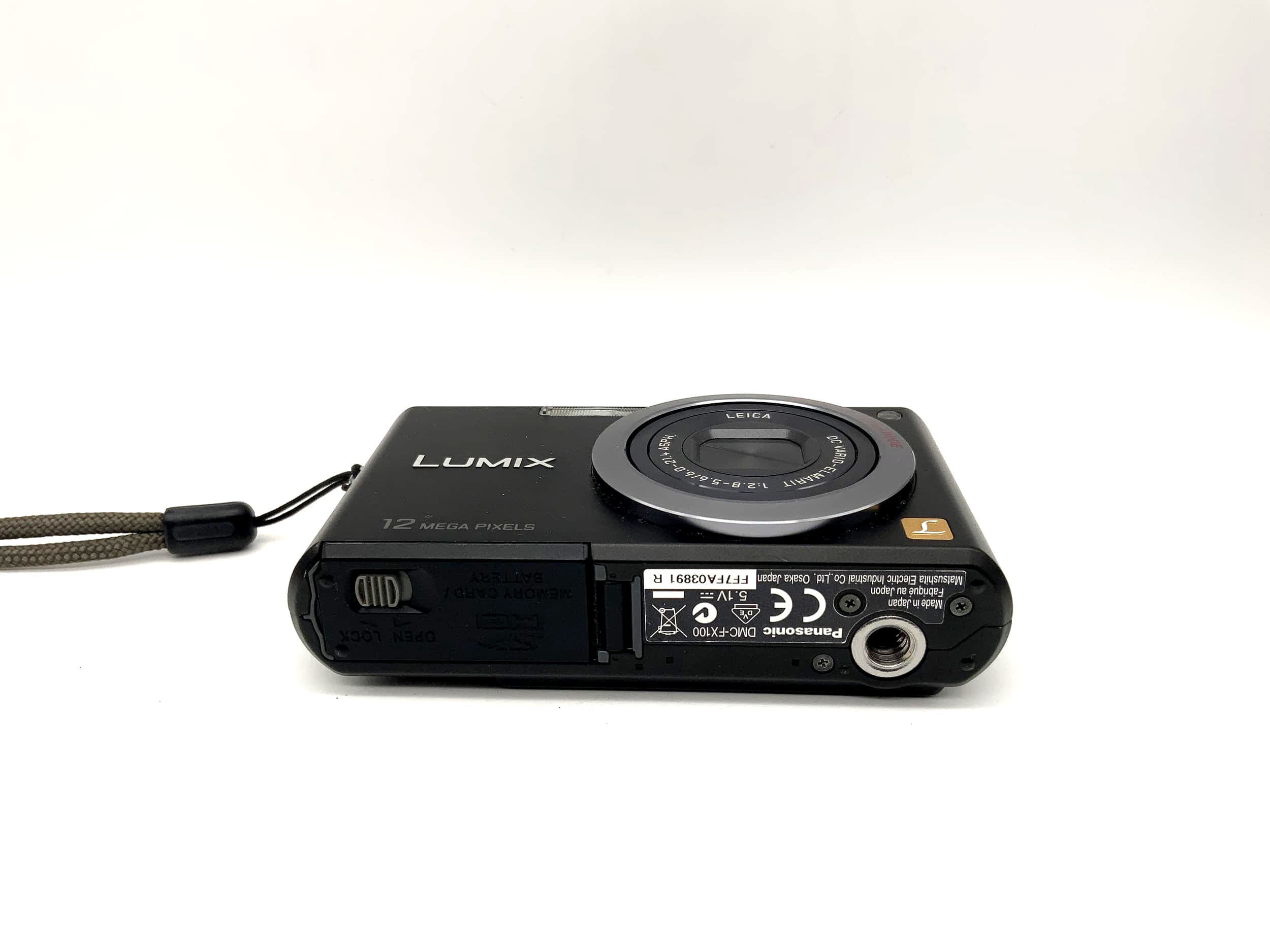 Panasonic Lumix DMC-FX100 Leica DC Vario-Elmarit 1:2.8-5.6/6.0-21.4 ASPH. 12MP