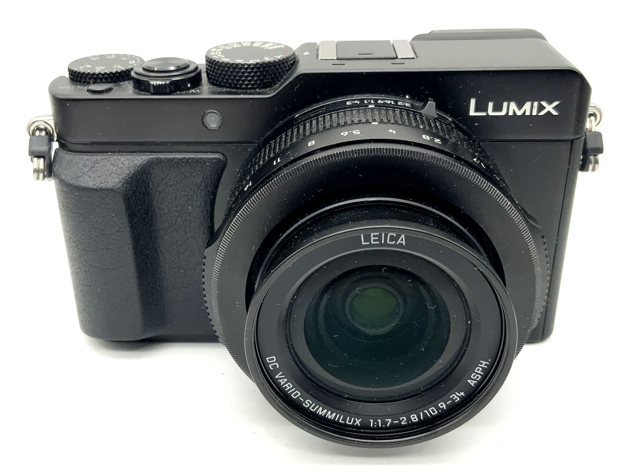 Panasonic Lumix DMC-LX100 with Leica DC Vario-Summilux 1:1.7-2.8/10.9-34 ASPH.