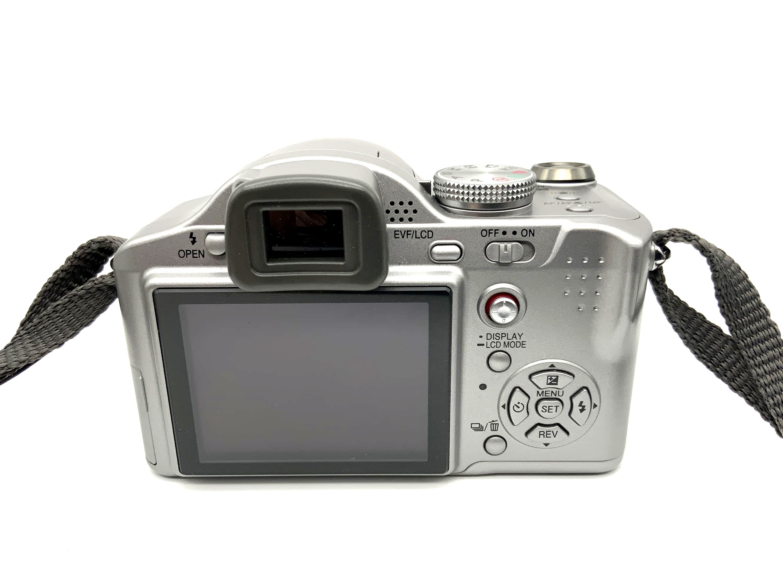 Panasonic Lumix DMC-FZ8 Leica DC Vario-Elmarit 1:2.8-3.3 / 6-72 ASPH.