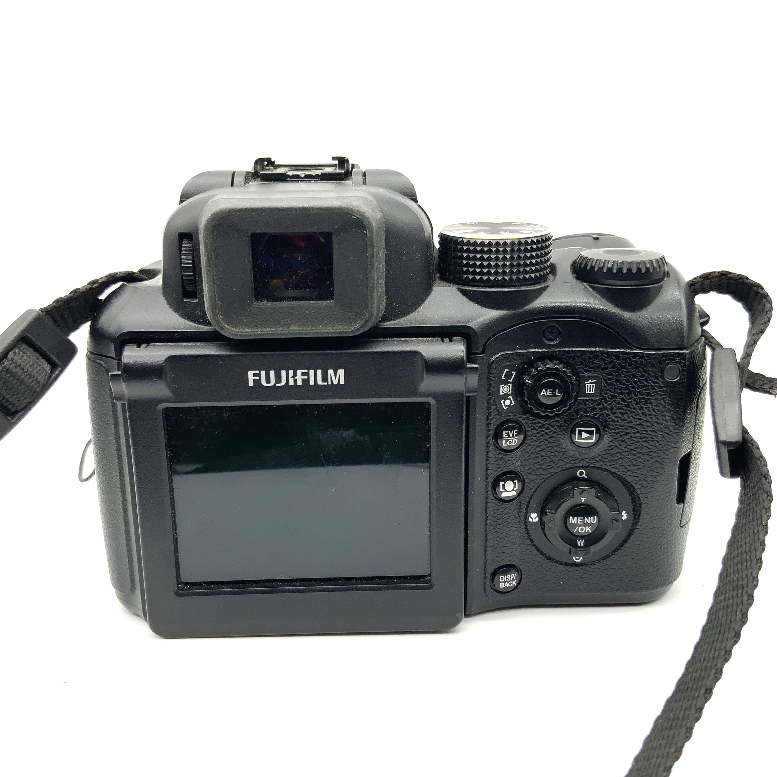 Fujifilm FinePix S100 FS, zoom optique 14,3x, ouverture f=7,1-101,5 mm, f/2,8-5,3, 11,1 MP, focale 28-400 mm