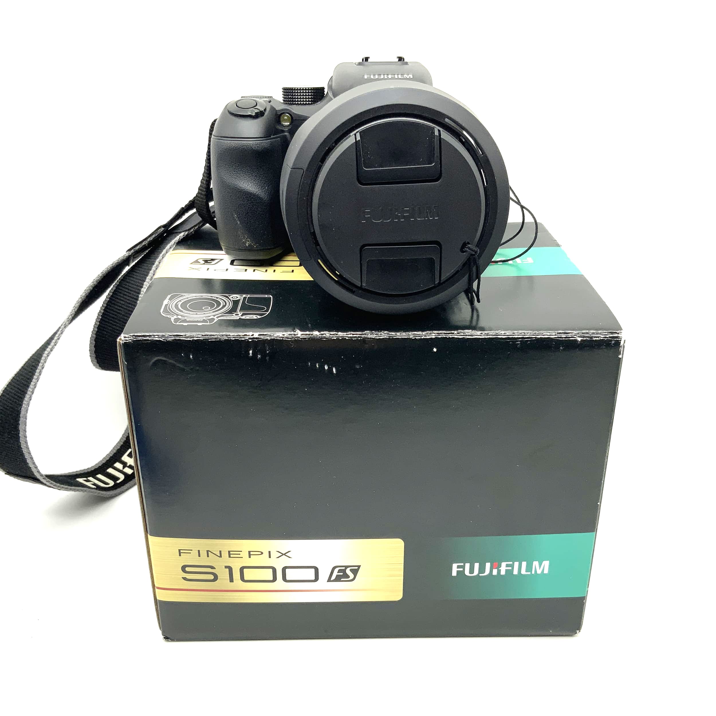 Fujifilm FinePix S100 FS f=7,1-101,5 mm 1:2,8-5,3 11,1 MP 28-400 mm OVP