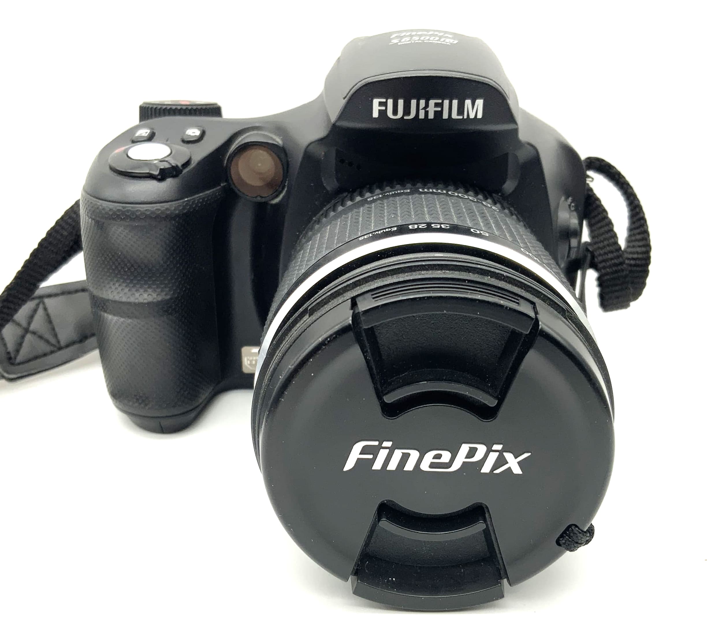 Fujifilm FinePix S6500 fd 10,7x Objectif optique f=6,2-66,7 mm 1:2,8-4,9 Capteur Super CCD 6,3 MP