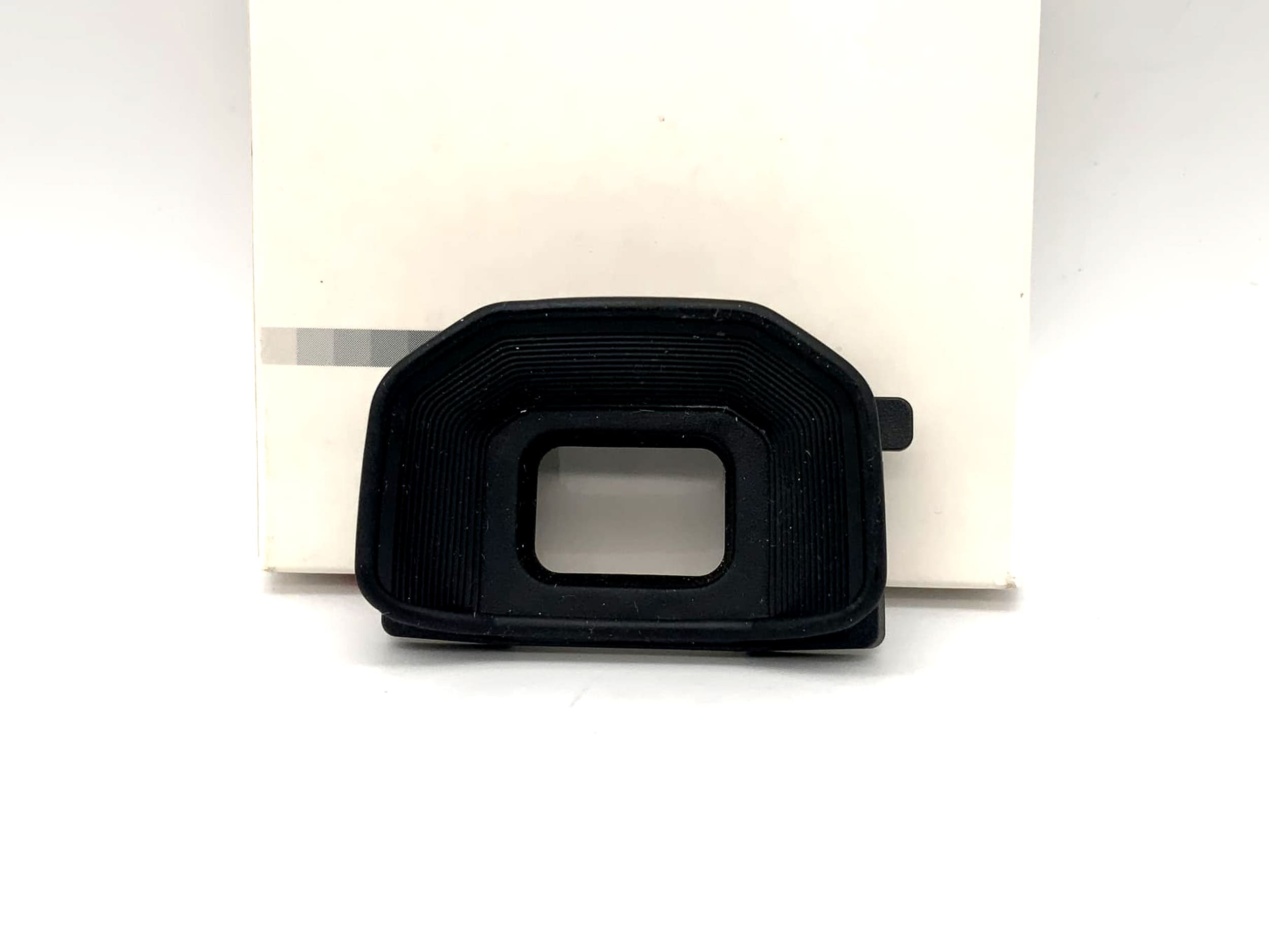 Leica eyecup 14217 for Leica R8, R9 in original packaging