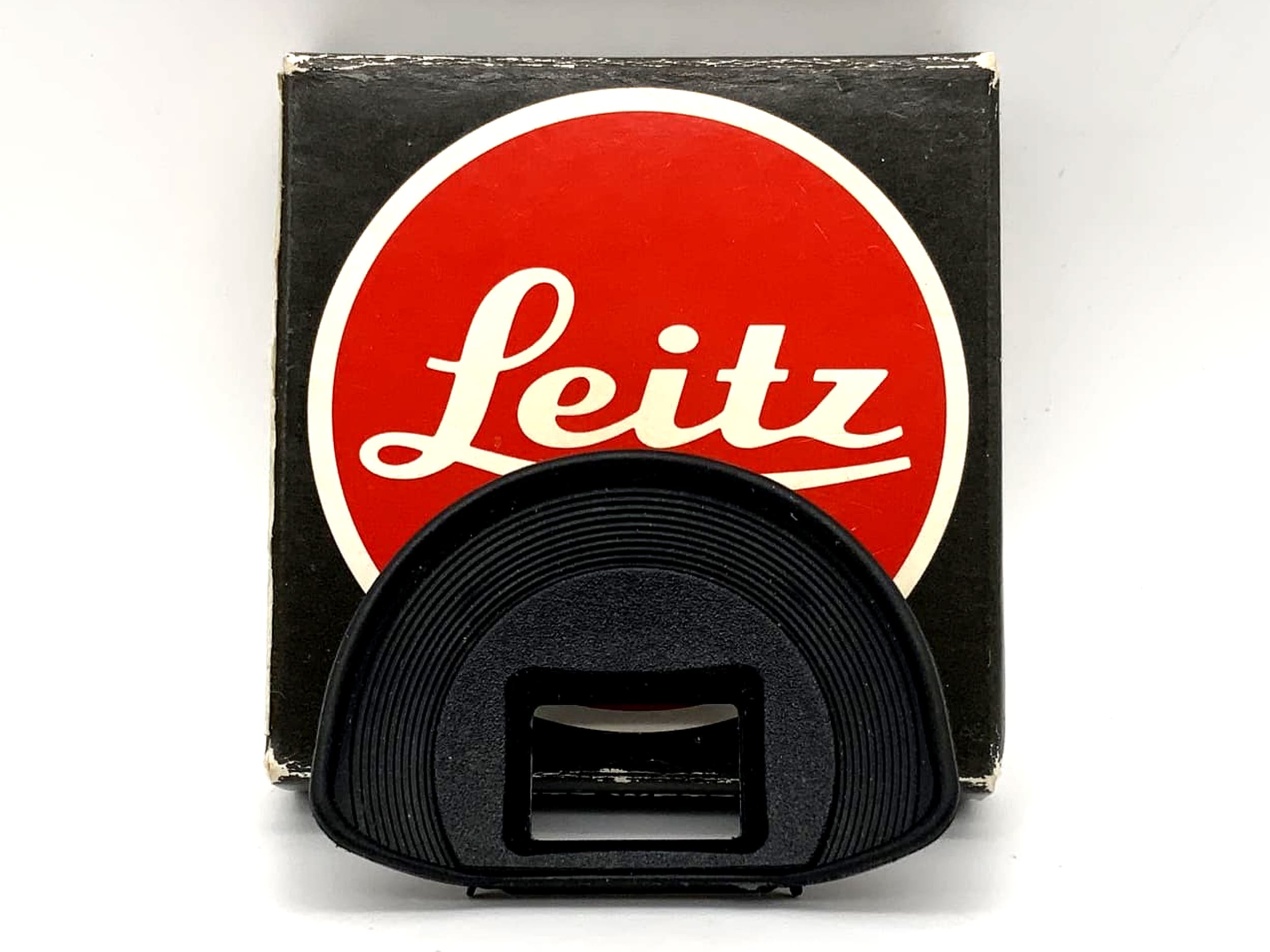 Leitz eyecup 14257 for Leica SL-2, R3, R4 in original packaging