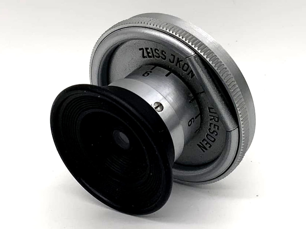 Objectif de mise au point Pentacon pour Contax