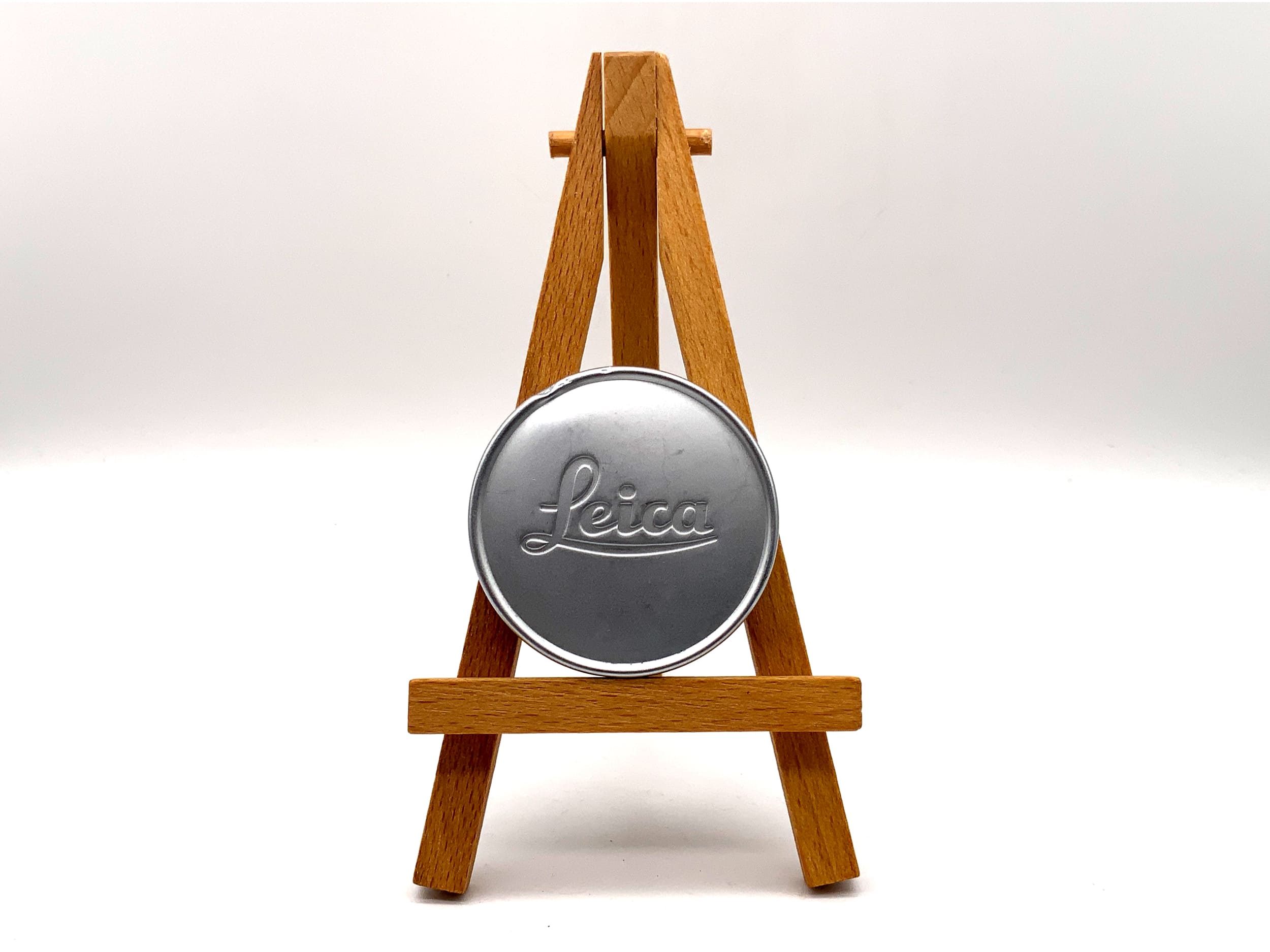 Leica lens front cap 42mm small dent lens cap