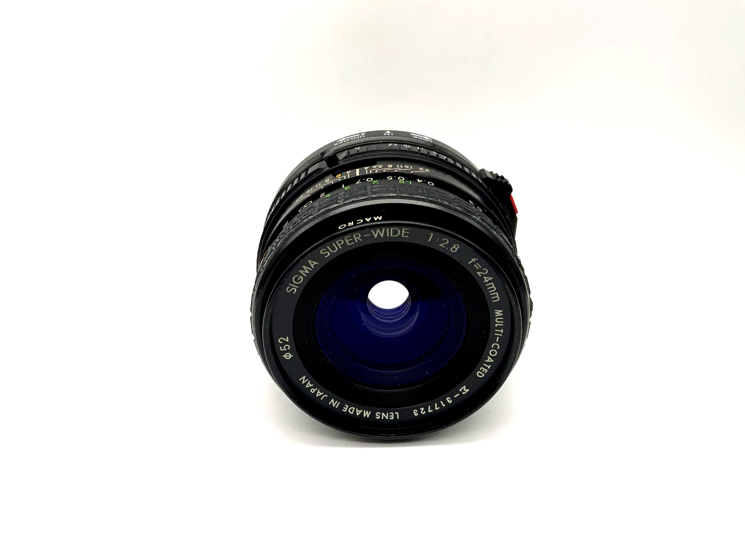 Sigma 24mm 1:2.8 Lens Super-Wide Multi-Coated Macro Camera Lens (Canon FD)