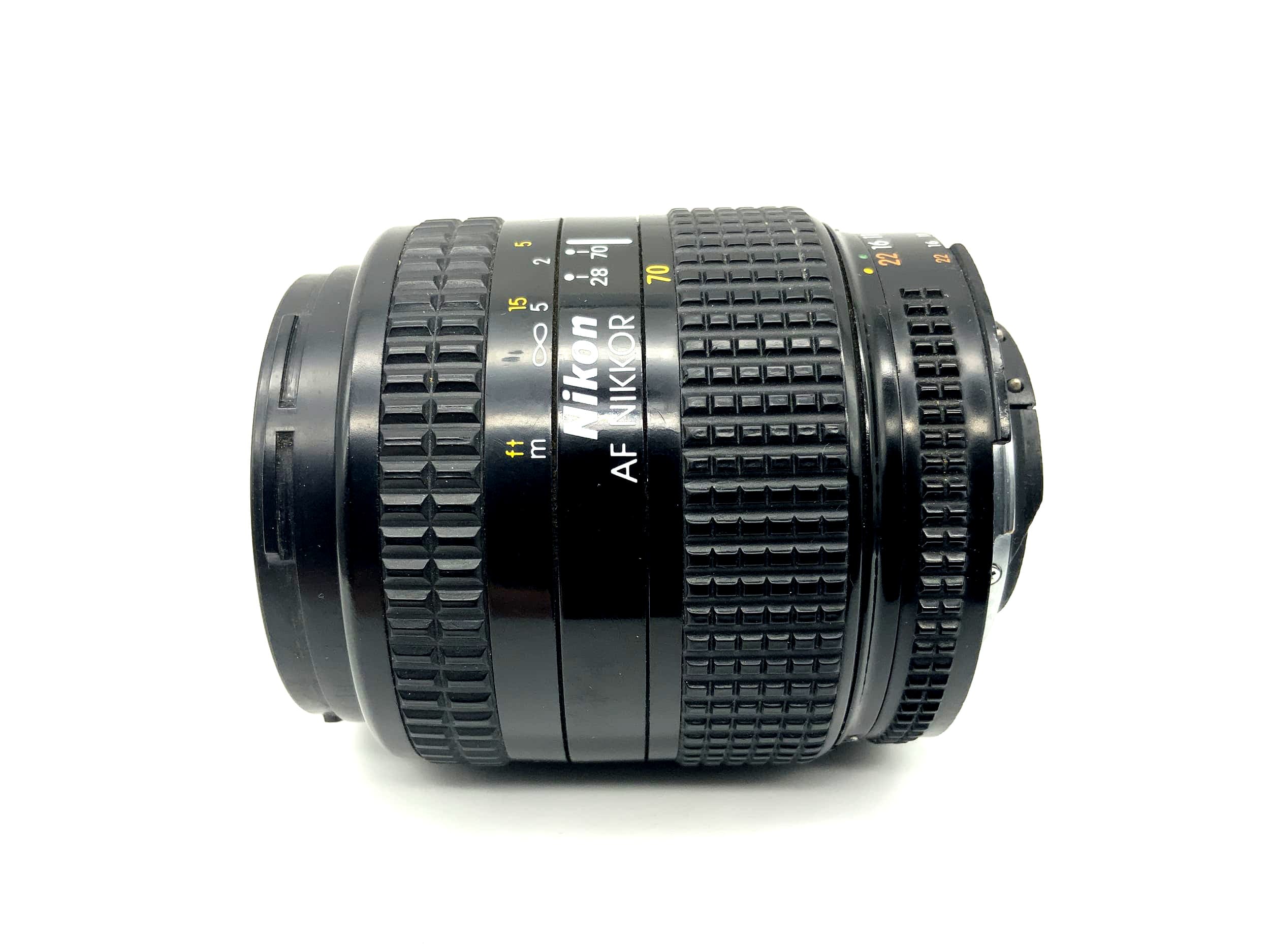 Objectif Nikon 28-70 mm 1:3,5-4,5 AF Nikkor pour appareil photo (Nikon AF)