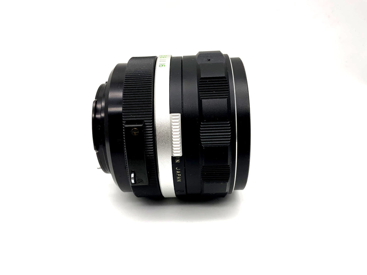Objectif Soligor 28 mm 1:2.8 grand angle automatique (Minolta MD)