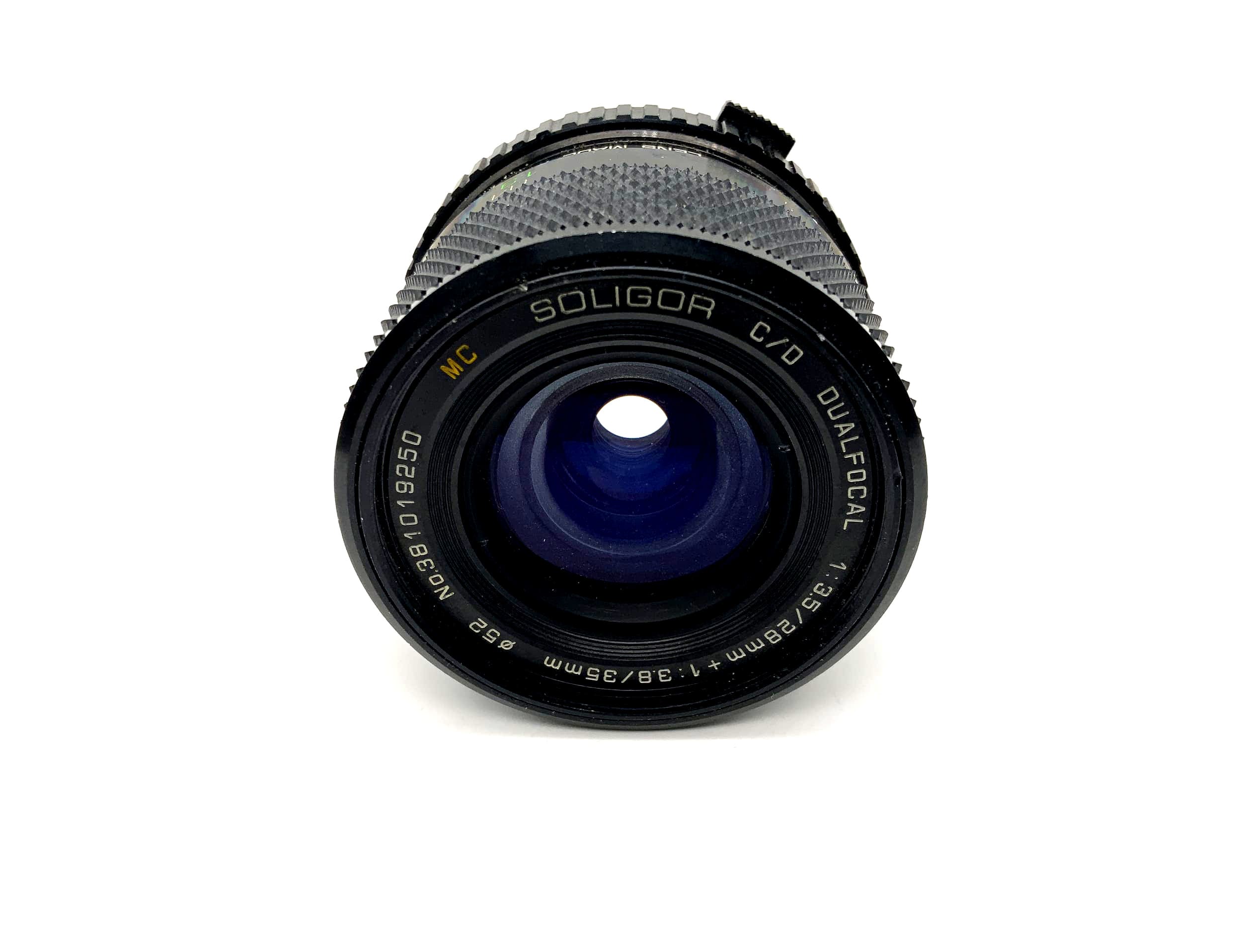 Objectif Soligor 28mm+35mm 1:3.5+3.8 MC C/D Dualfocal pour appareil photo (Olympus OM)