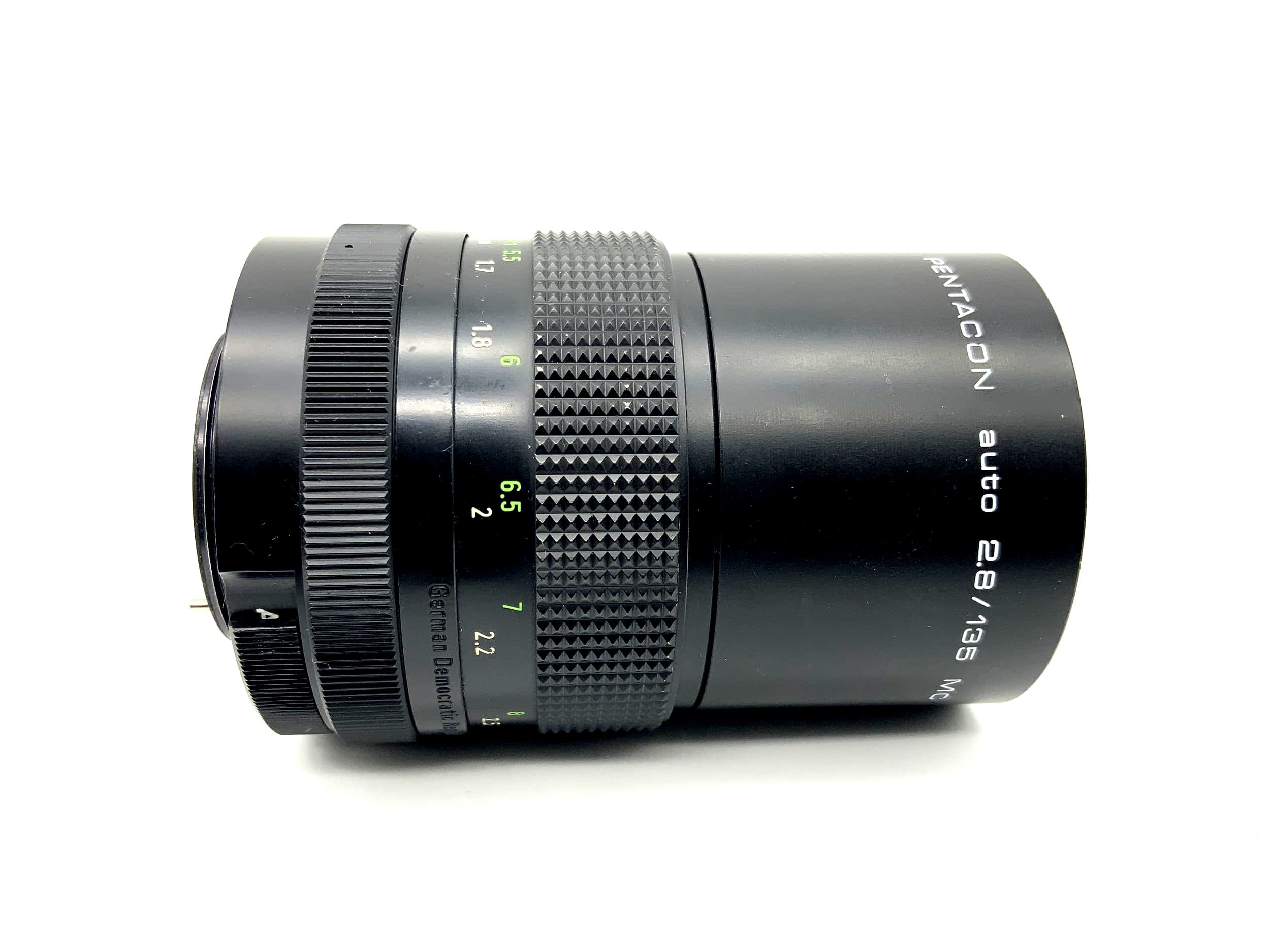 Objectif Pentacon 135 mm 1:2.8 auto MC pour appareil photo (M42)