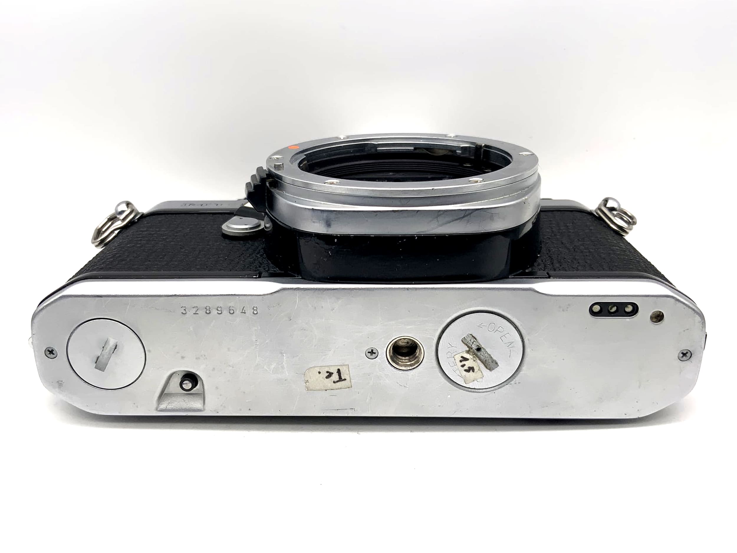 Pentax ME super 35mm SLR camera body (Pentax K)