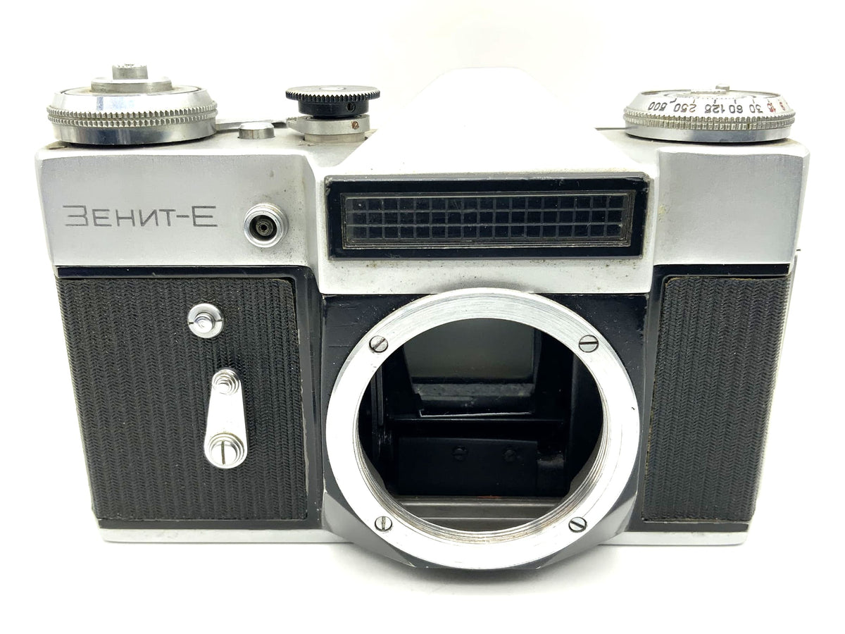 Boîtier d'appareil photo reflex KMZ Zenit-E 35 mm (M42)