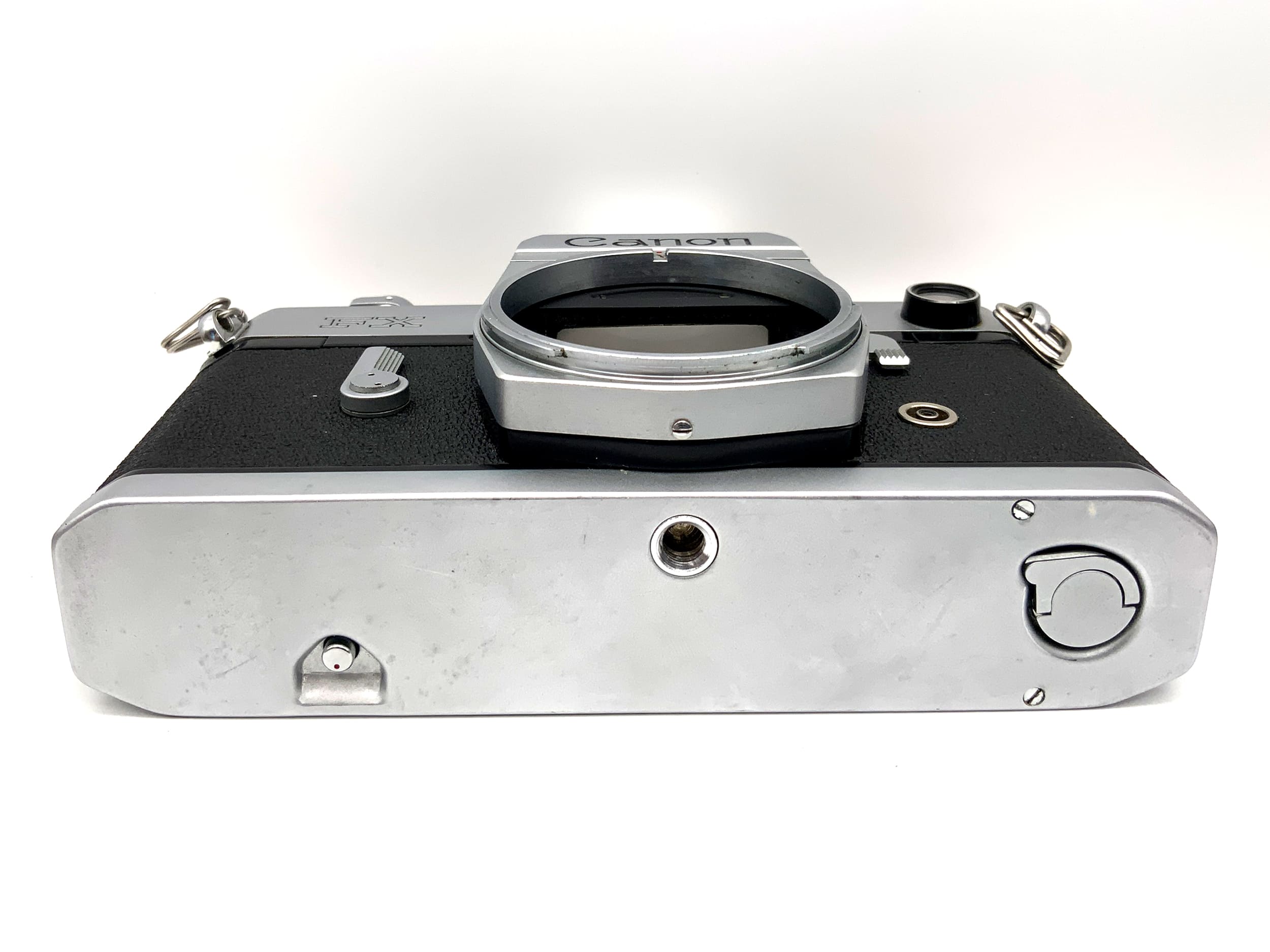 Canon FX 35mm SLR camera body (Canon FD) !Light meter defective!