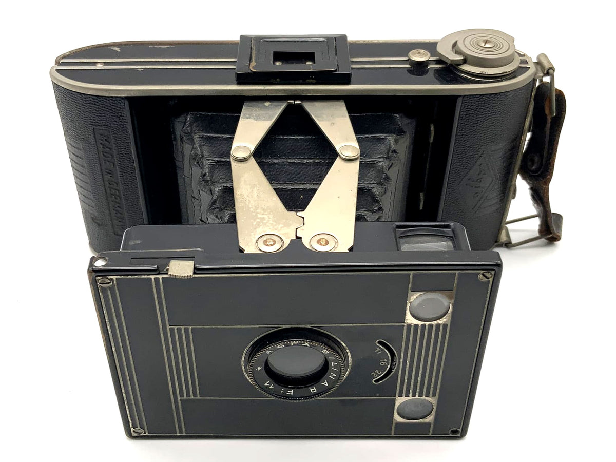 Appareil photo pliant Agfa Billy-Clack avec film Bilinar 1:11, à soufflet, analogique