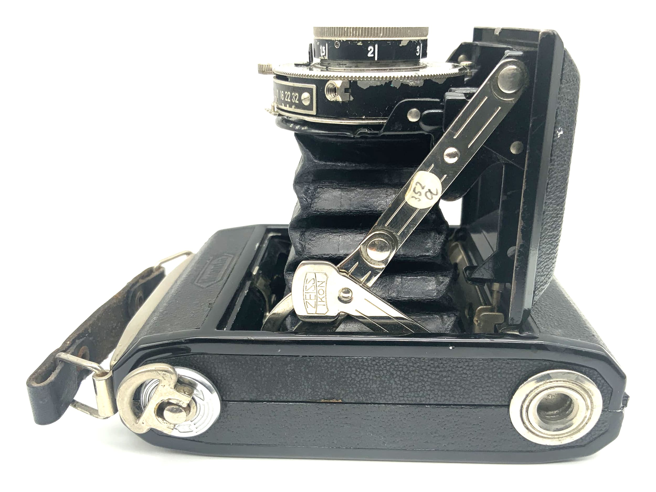 Zeiss Ikon Ikonta 520 folding camera with Novar Anastigmat 1:4.5 7.5cm 75mm Telma