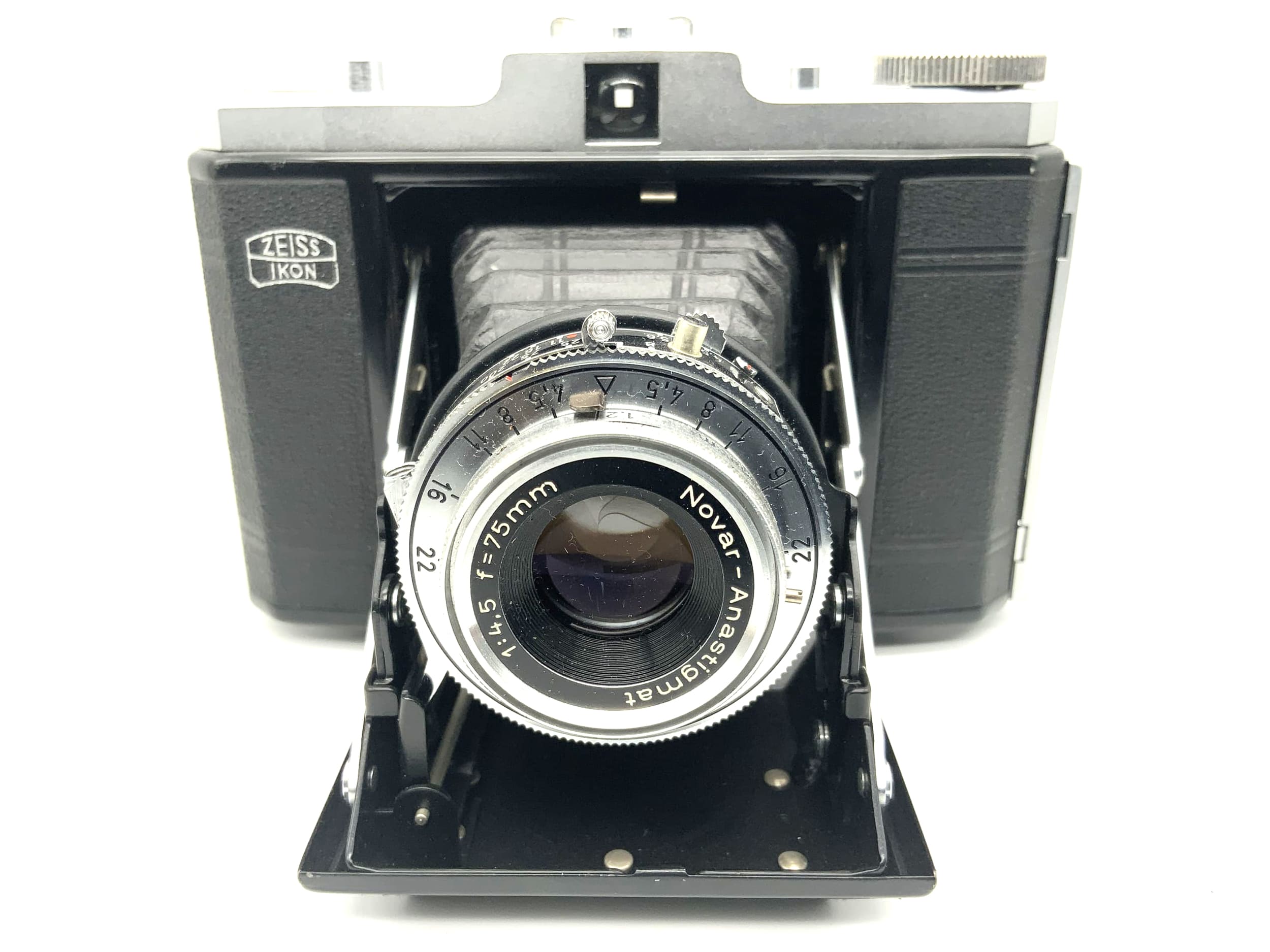Zeiss Ikon Nettar 517/16 folding camera with Novar Anastigmat 1:4.5 75mm Vario