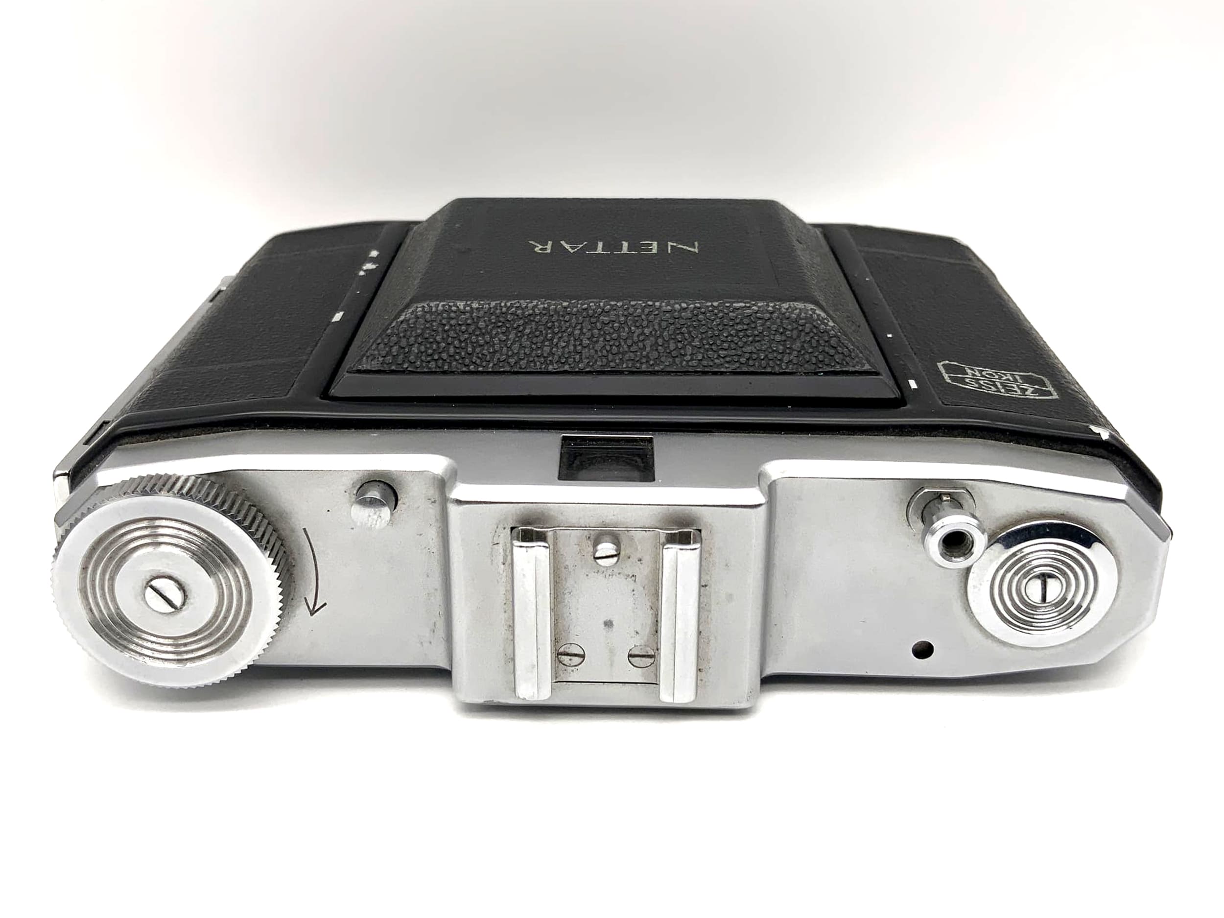 Appareil photo pliant Zeiss Ikon Nettar 518/16 avec objectif Novar Anastigmat 1:4.5 75mm Velio