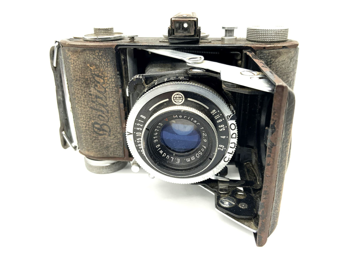 Appareil photo pliant Balda Beltica avec objectif E. Ludwig Meritar 1:2.9 50mm rouge V C.Ludor