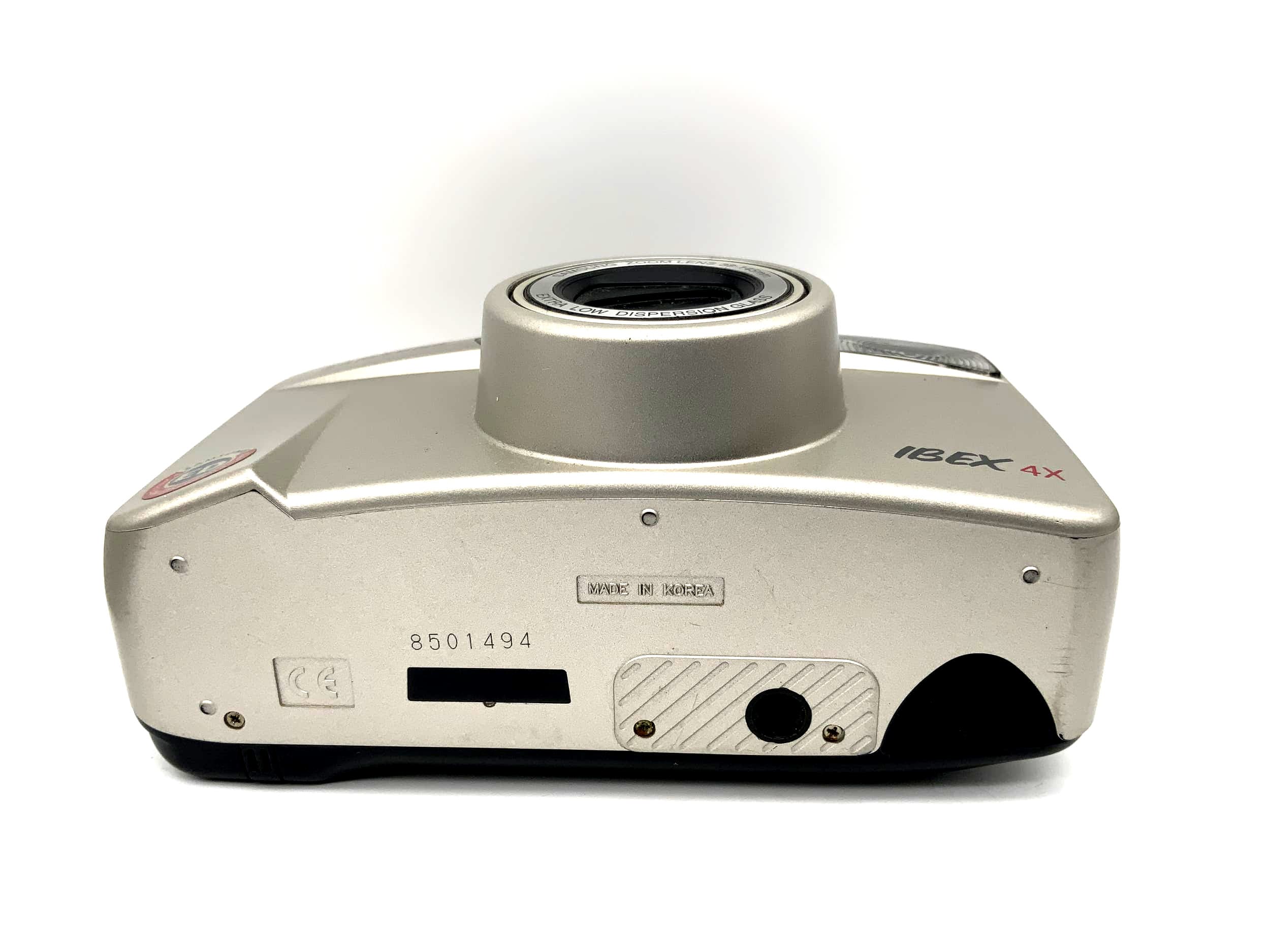 Appareil photo compact Samsung IBEX 4x avec objectif 38-145 mm, format 35 mm.