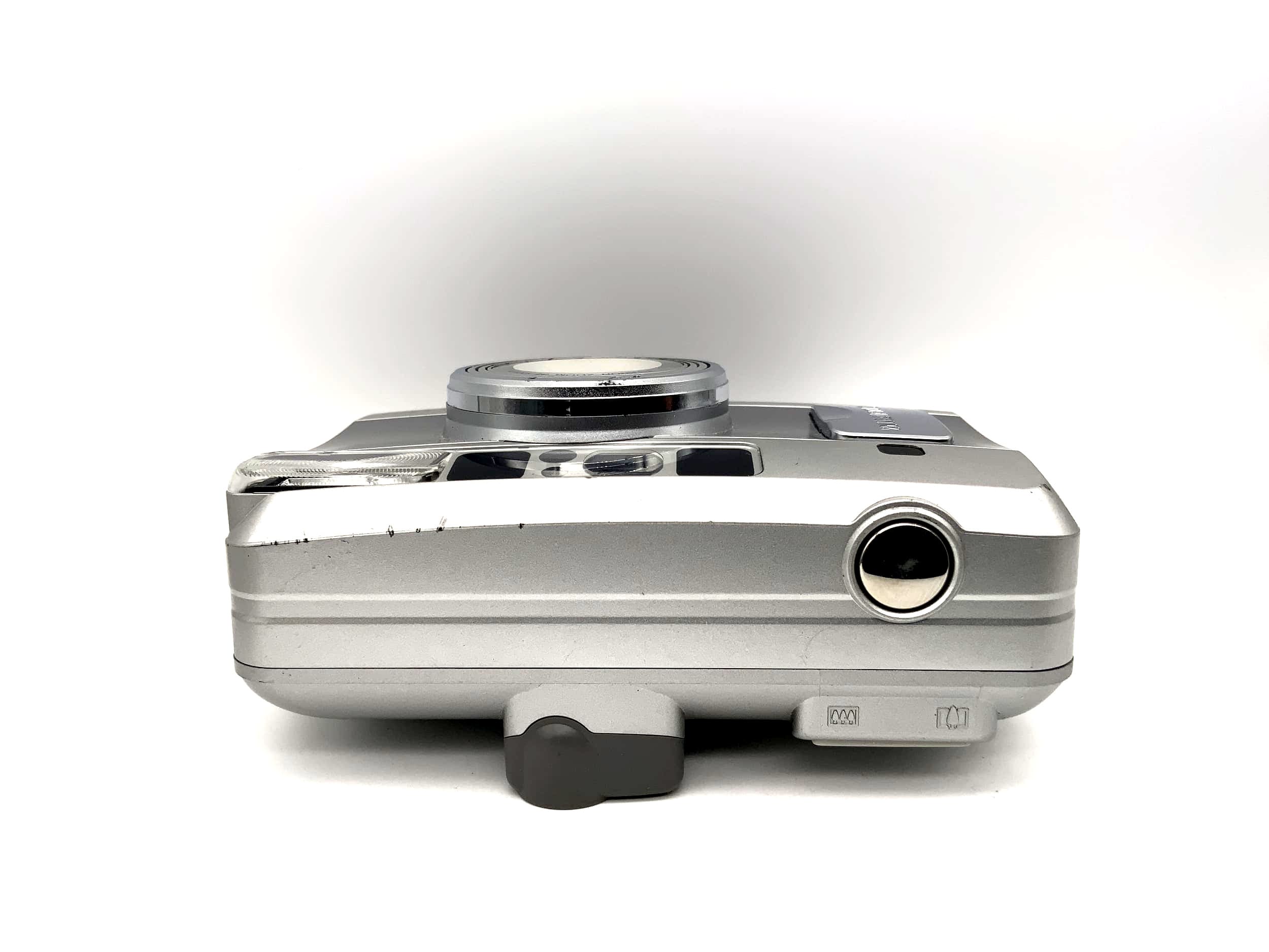 Appareil photo compact Fujifilm Zoom 120V avec objectif 38-120 mm, format 35 mm (analogique).