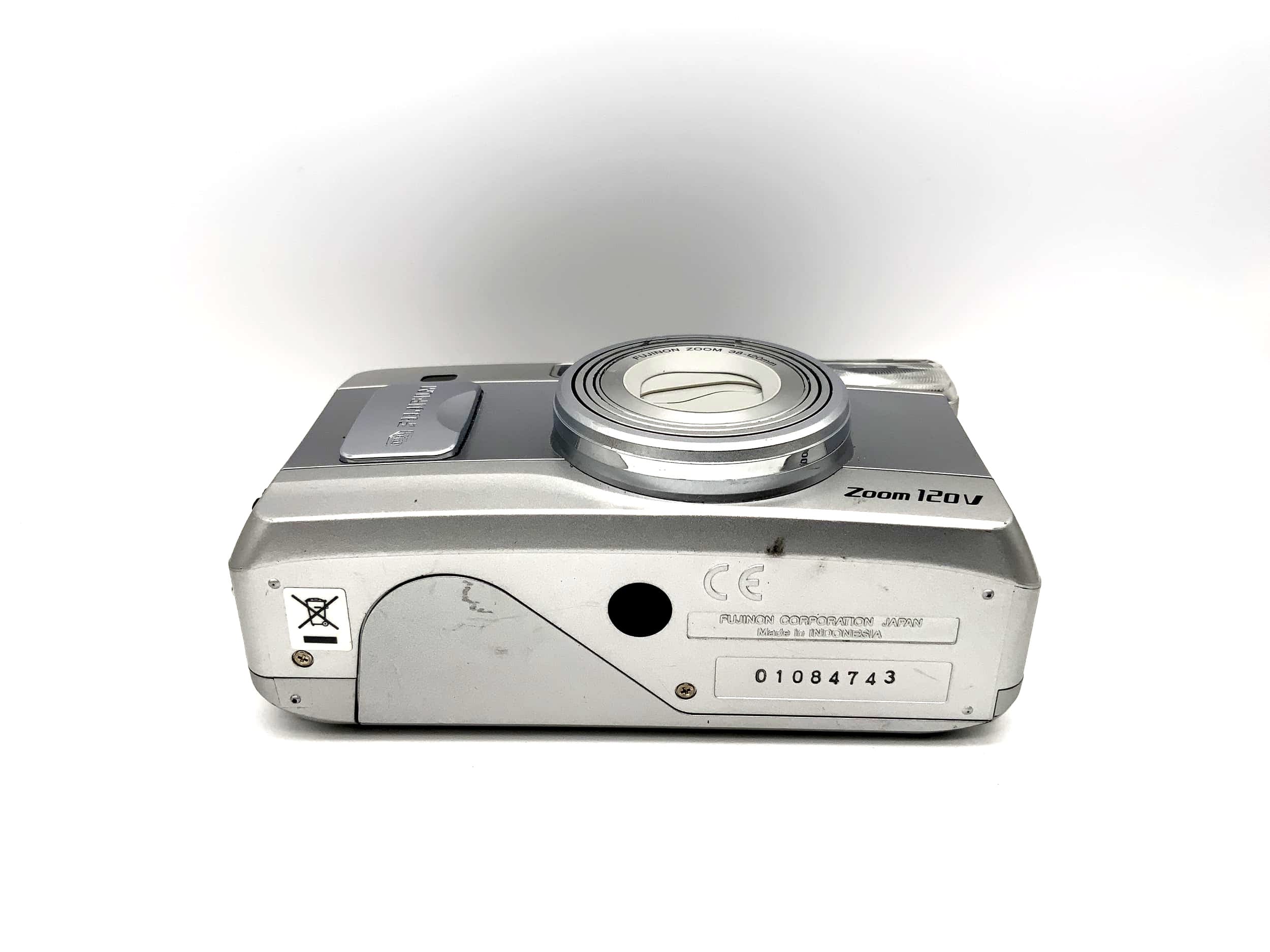 Appareil photo compact Fujifilm Zoom 120V avec objectif 38-120 mm, format 35 mm (analogique).