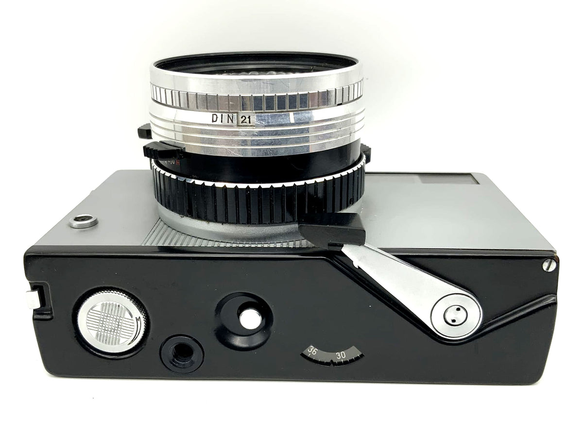 Appareil photo Revue 10 à visée directe avec objectif analogique Industar-63 2.8/45, fabriqué en URSS