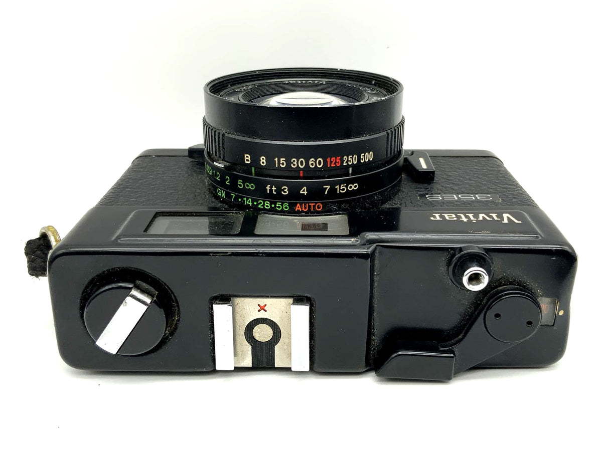 Appareil photo argentique Vivitar 35ES à visée directe, avec objectif automatique 40 mm f/1,7, noir.