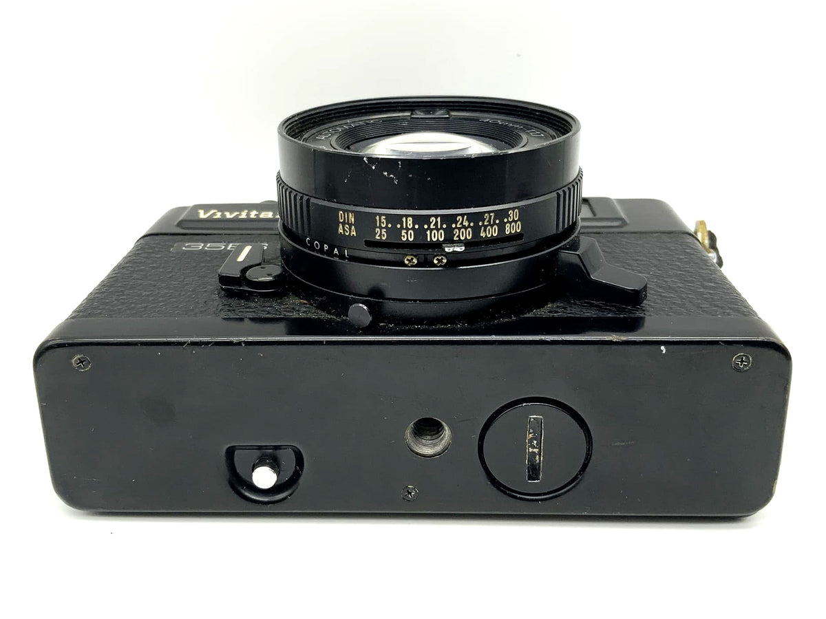 Appareil photo argentique Vivitar 35ES à visée directe, avec objectif automatique 40 mm f/1,7, noir.